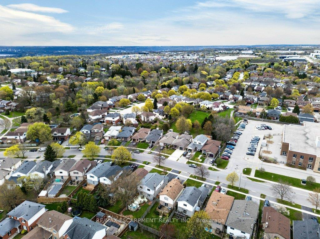 Photo 47 of 24 Braeheid Avenue, Hamilton, Waterdown — HOMEH
