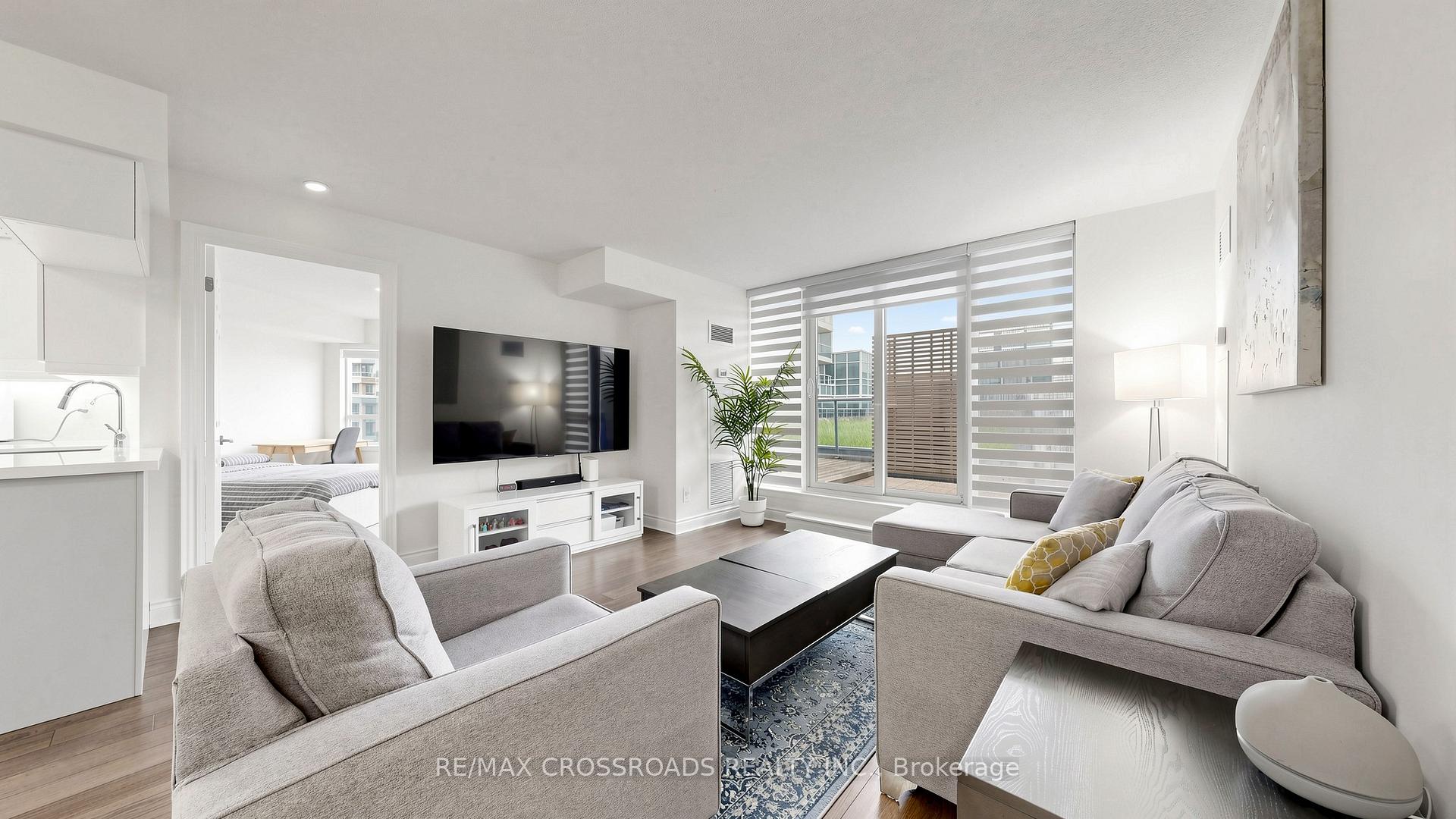 Photo 5 of Unit 656, 23 Cox Boulevard, Markham, Unionville — HOMEH