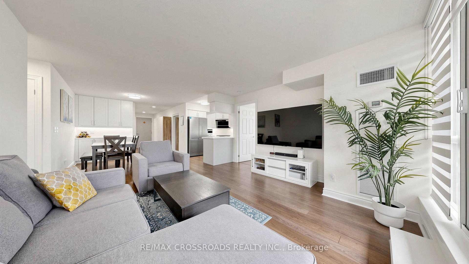 Photo 8 of Unit 656, 23 Cox Boulevard, Markham, Unionville — HOMEH