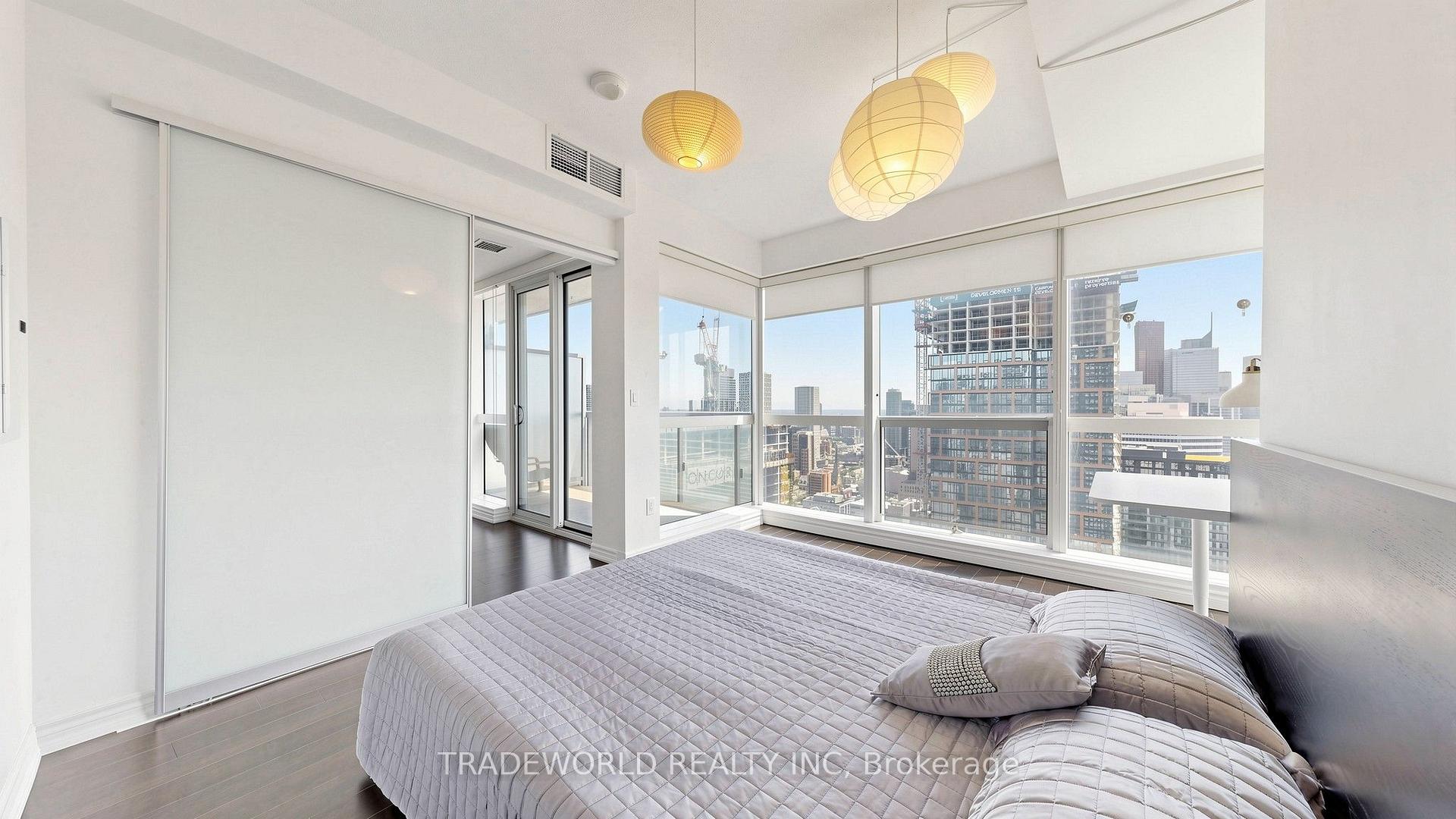Photo 16 of Unit 3709, 386 Yonge Street, Toronto, Bay Street Corridor — HOMEH