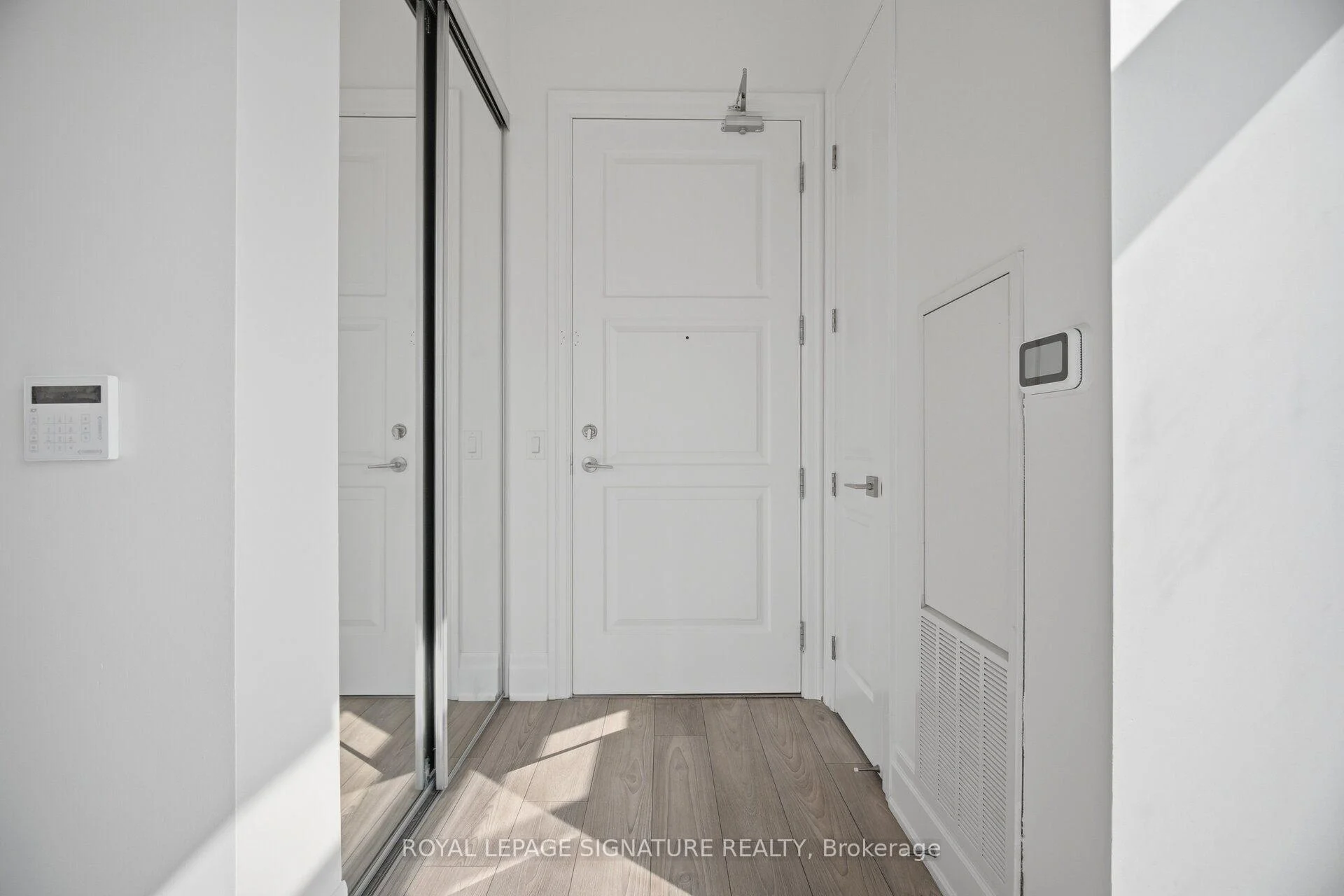 Photo 4 of Unit 3701, 36 Elm Drive, Mississauga, Fairview — HOMEH