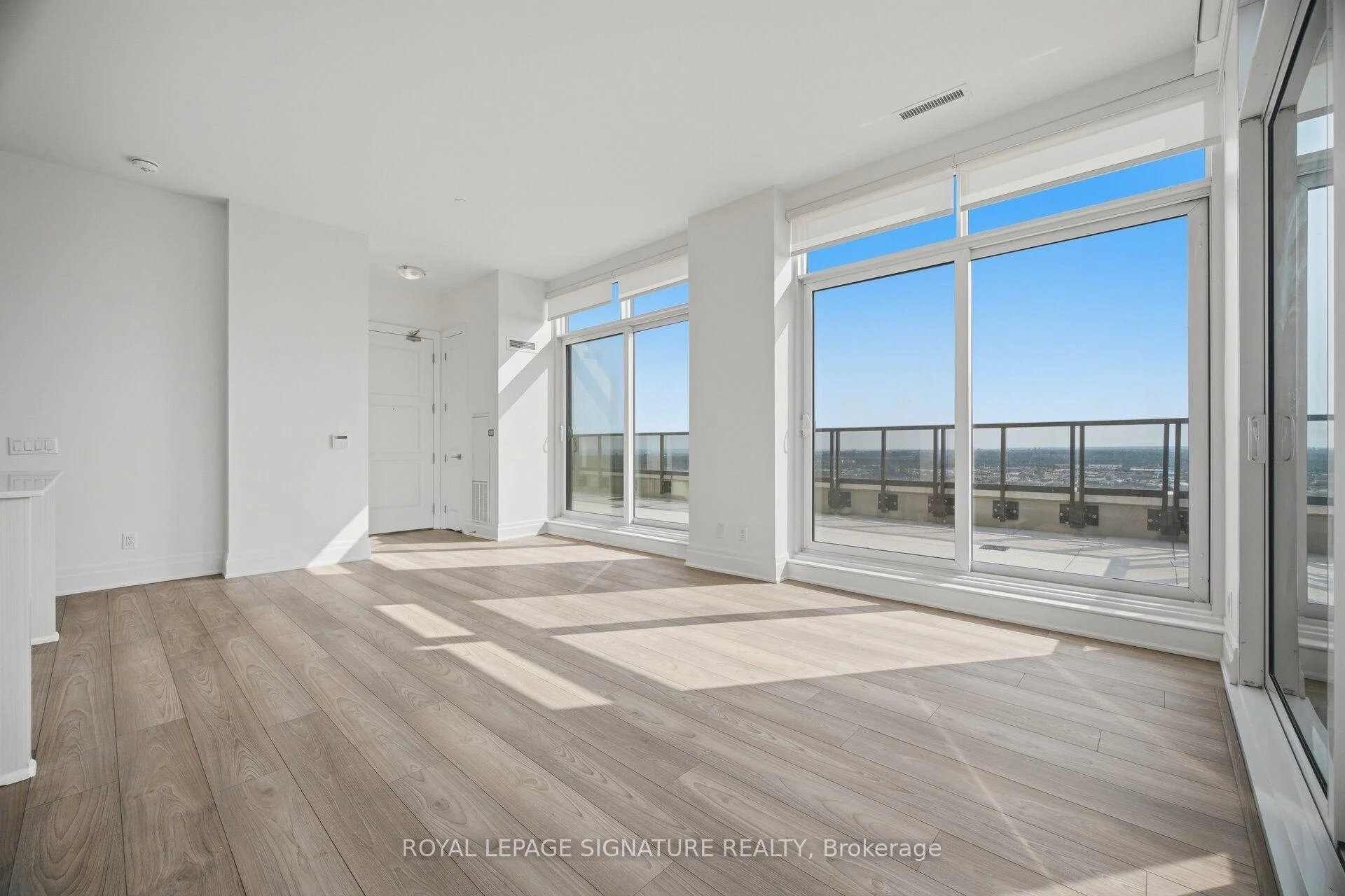 Photo 6 of Unit 3701, 36 Elm Drive, Mississauga, Fairview — HOMEH