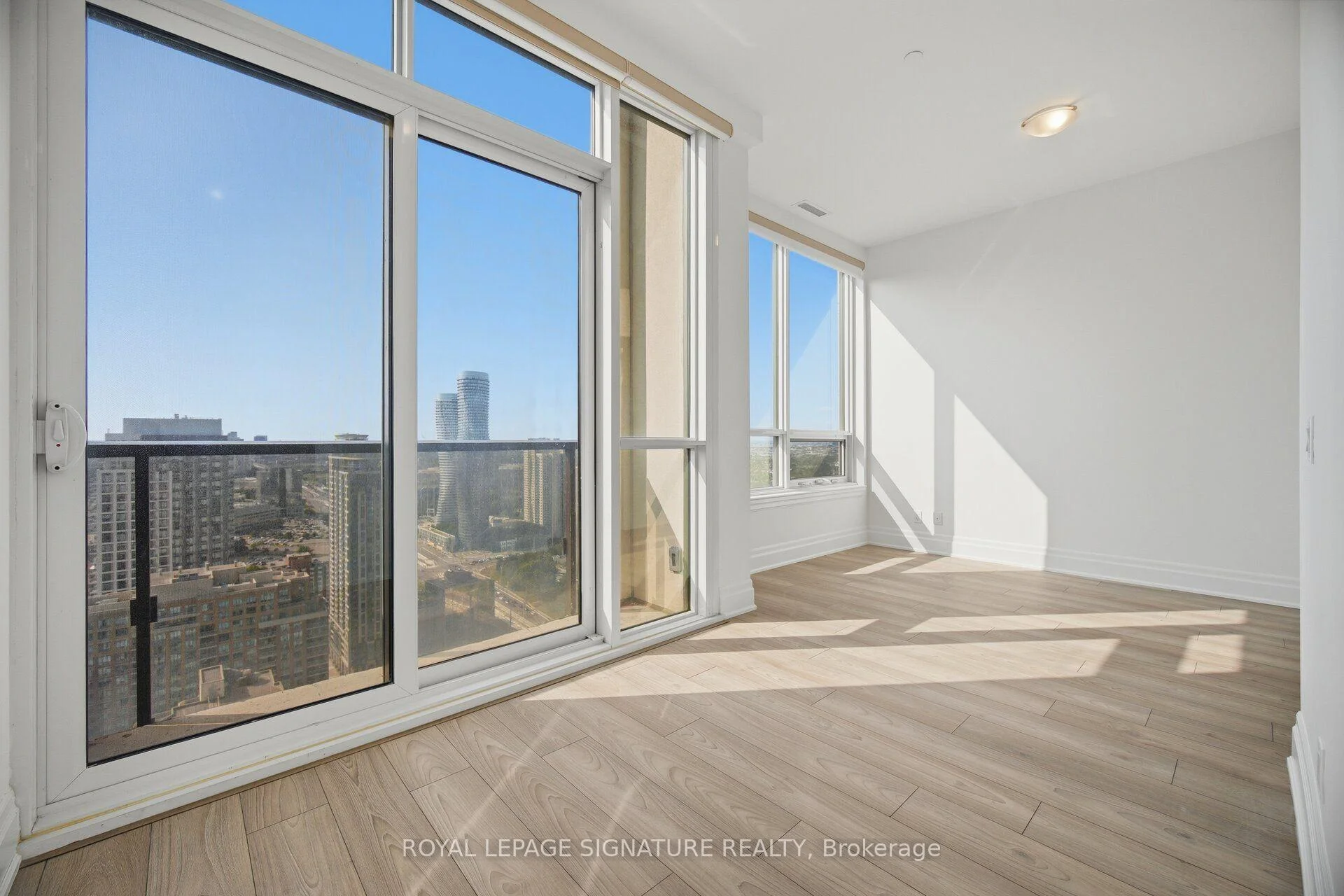 Photo 16 of Unit 3701, 36 Elm Drive, Mississauga, Fairview — HOMEH