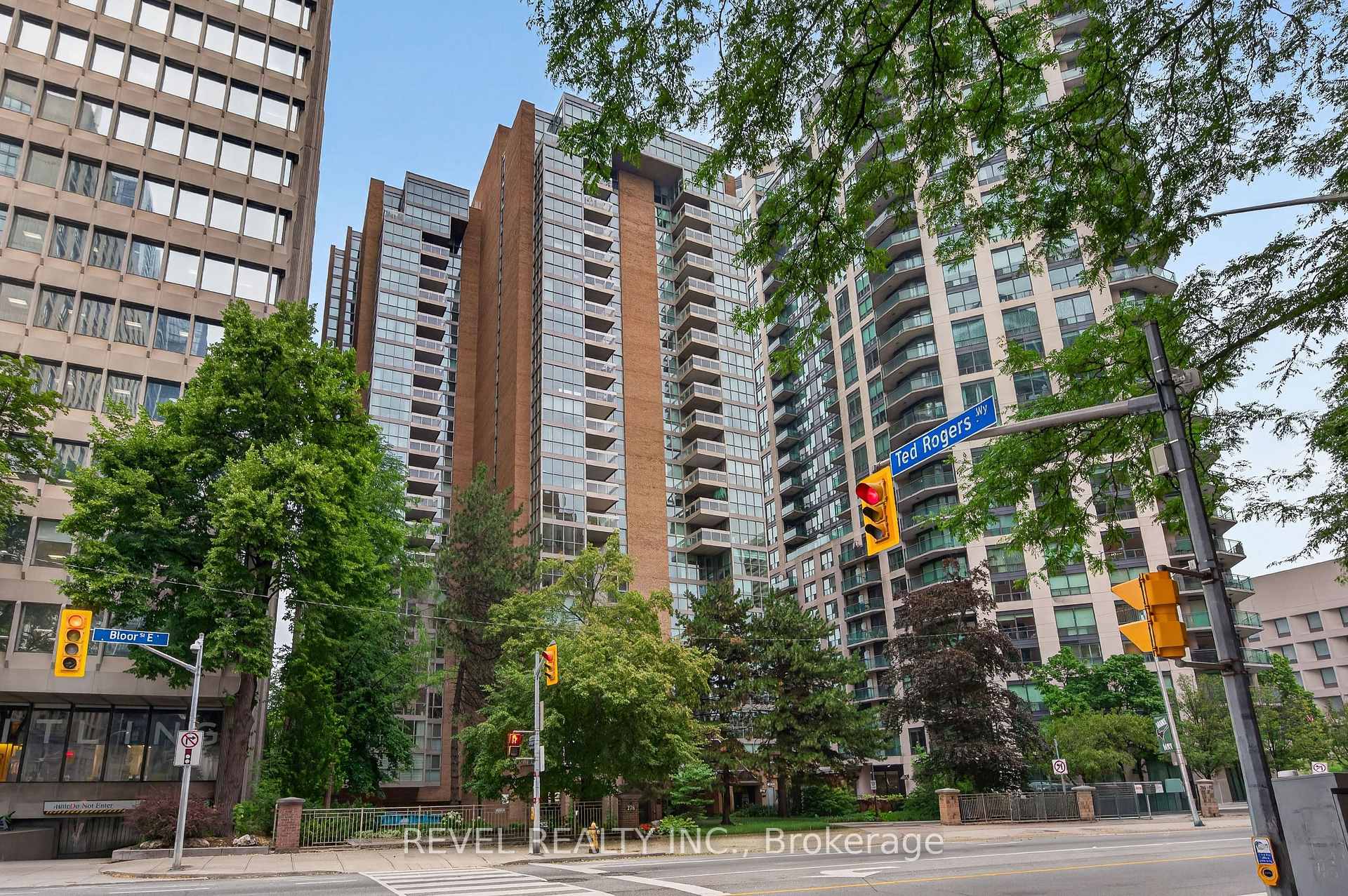 Photo 1 of Unit 2301, 278 Bloor Street E, Toronto, Rosedale-Moore Park — HOMEH