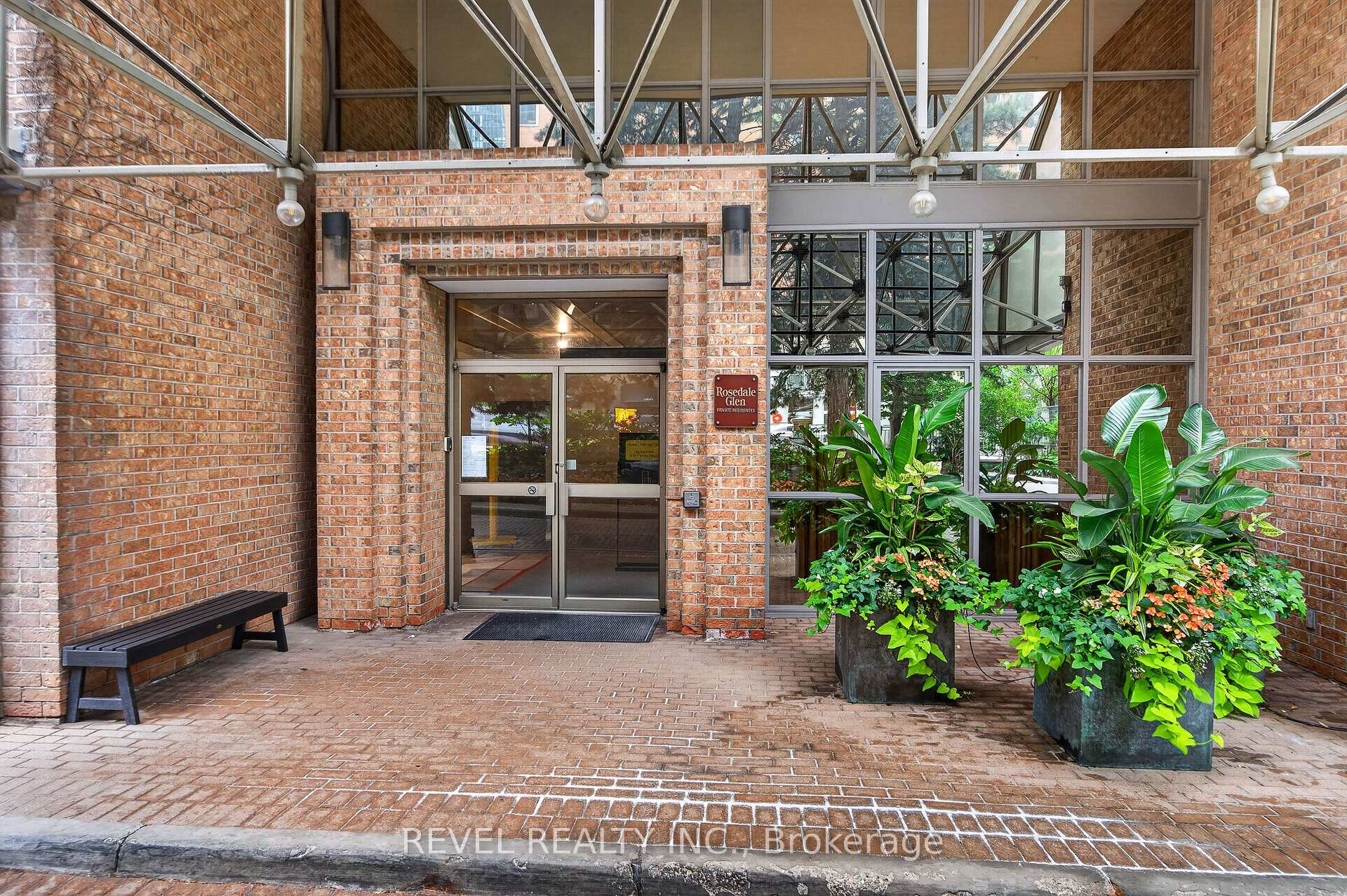 Photo 3 of Unit 2301, 278 Bloor Street E, Toronto, Rosedale-Moore Park — HOMEH