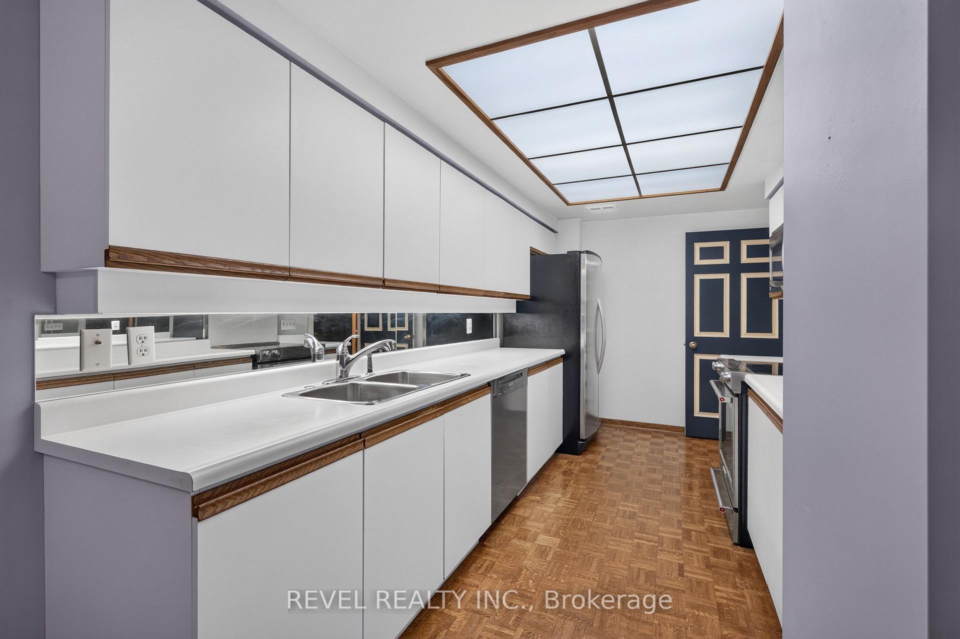 Photo 10 of Unit 2301, 278 Bloor Street E, Toronto, Rosedale-Moore Park — HOMEH