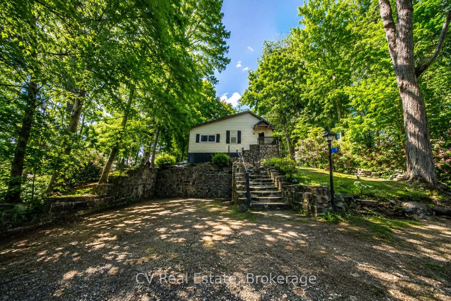 Photo of Unit 5, 1117 Bert Sims Road N