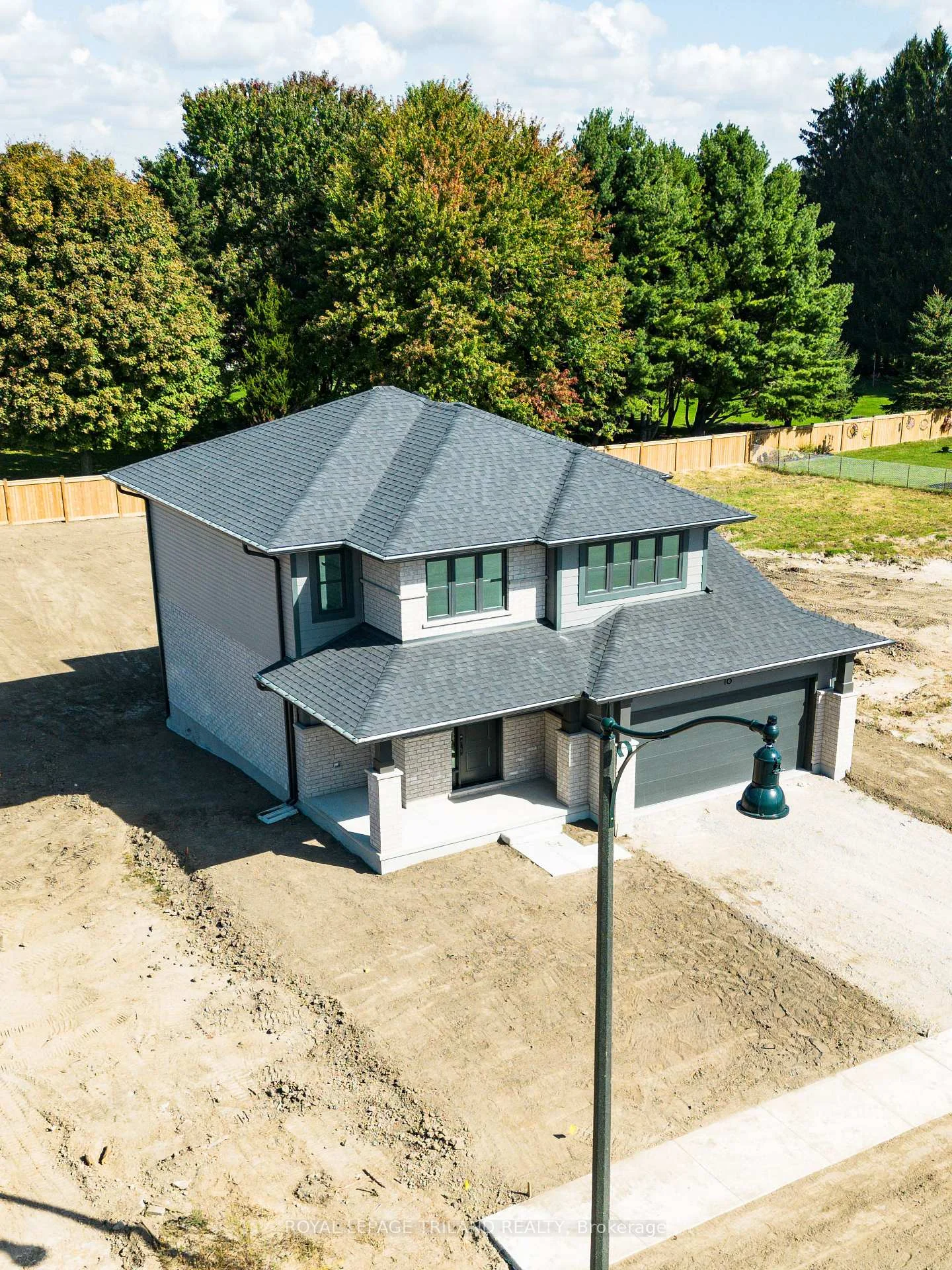 Photo 10 of 18 Hawks Gate, Central Elgin, Rural Central Elgin — HOMEH