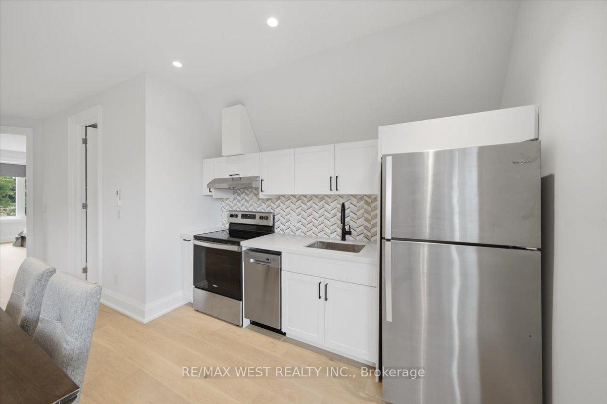 Photo 10 of 50 Rotherham Avenue, Toronto, Keelesdale-Eglinton West — HOMEH