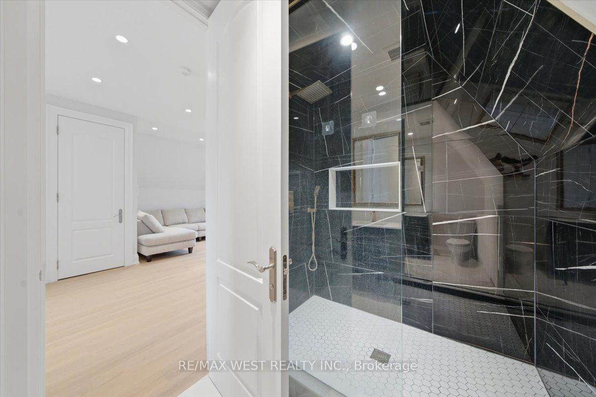 Photo 20 of 50 Rotherham Avenue, Toronto, Keelesdale-Eglinton West — HOMEH