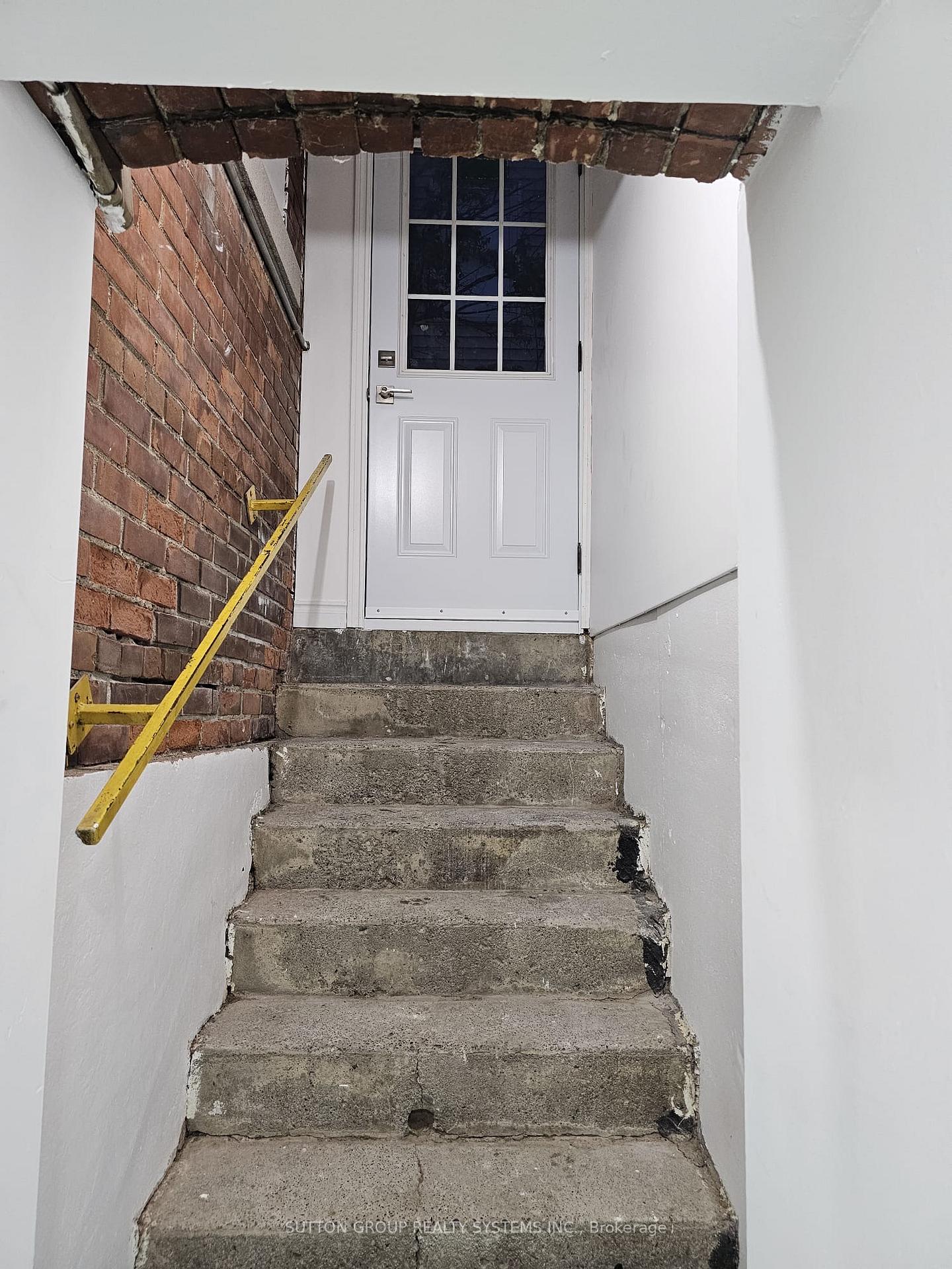 Photo 15 of 137B Chatham Avenue, Toronto, Blake-Jones — HOMEH