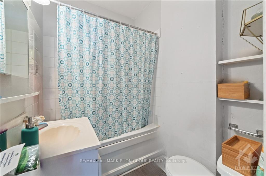 Photo 17 of 129 Concord Street S, Ottawa, Ottawa East — HOMEH