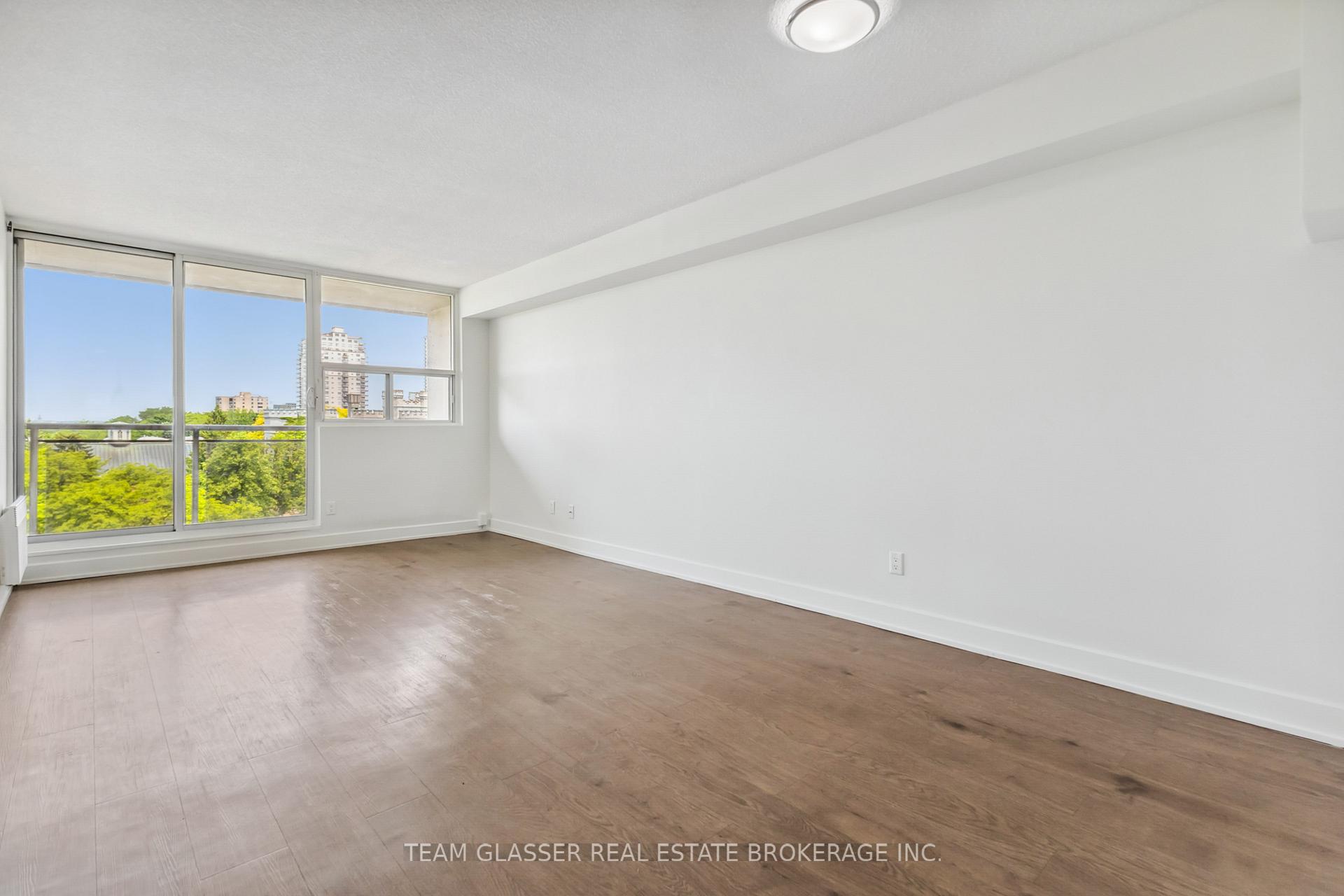 Photo 9 of Unit 1108, 21 King Street, London, East K — HOMEH