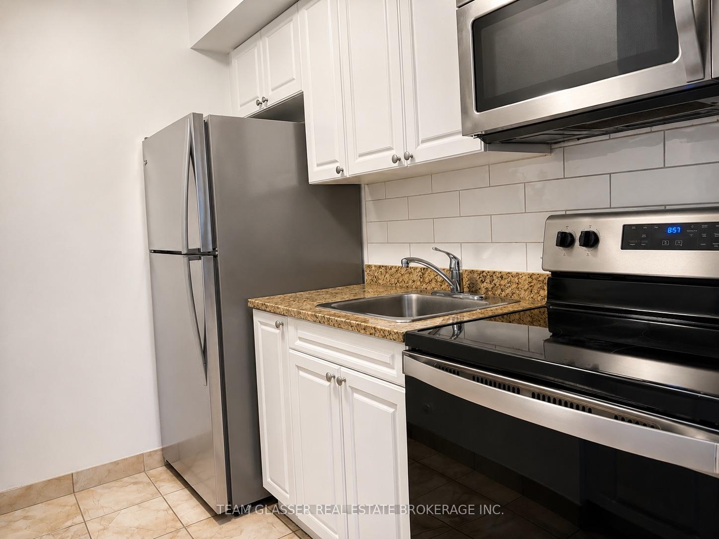 Photo 13 of Unit 1108, 21 King Street, London, East K — HOMEH