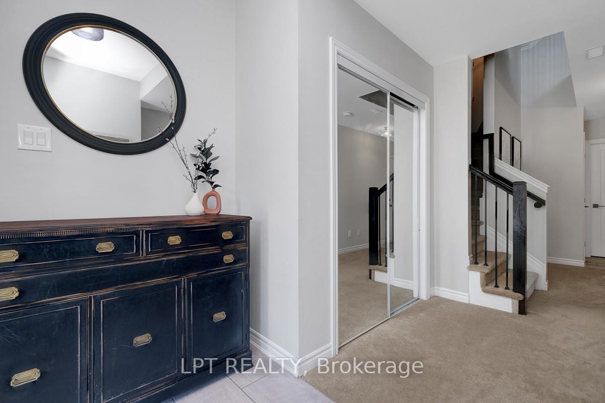 Photo 4 of 815 Kiniw Private, Ottawa, CFB Rockcliffe and Area — HOMEH