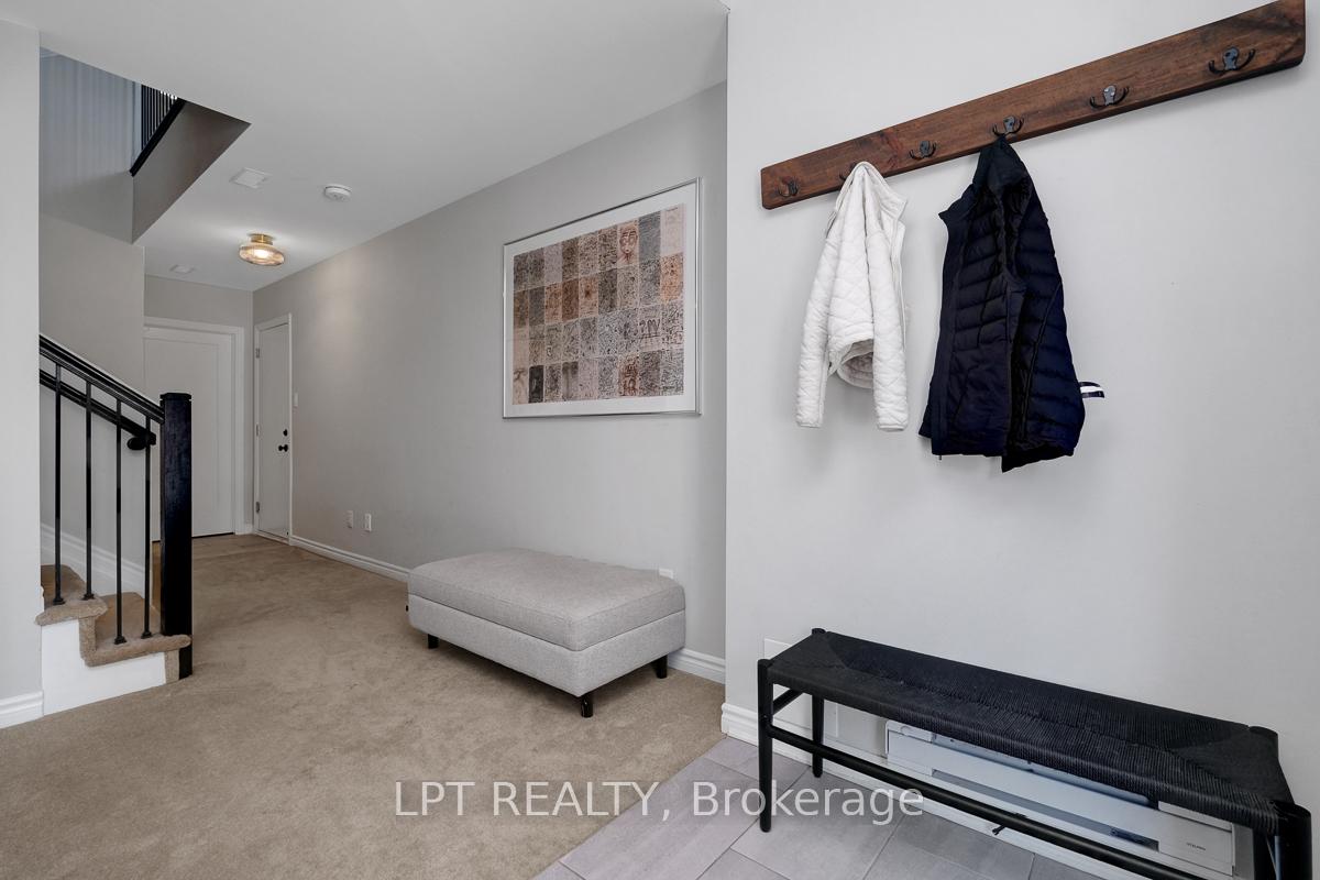 Photo 5 of 815 Kiniw Private, Ottawa, CFB Rockcliffe and Area — HOMEH