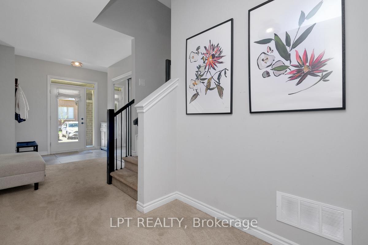 Photo 7 of 815 Kiniw Private, Ottawa, CFB Rockcliffe and Area — HOMEH
