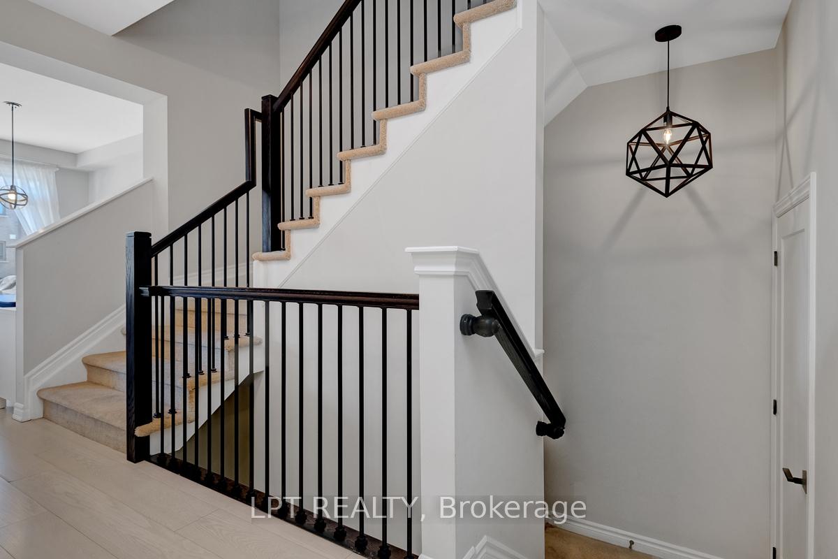 Photo 8 of 815 Kiniw Private, Ottawa, CFB Rockcliffe and Area — HOMEH