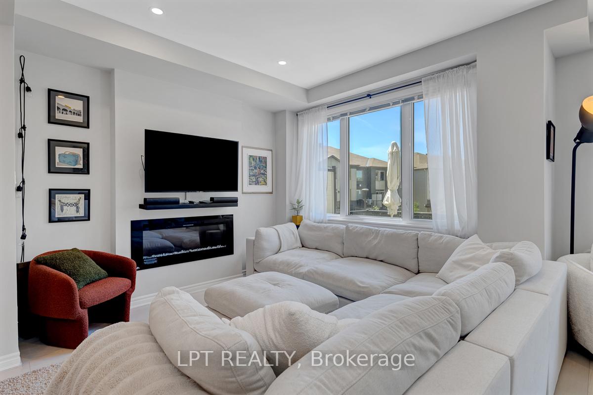 Photo 9 of 815 Kiniw Private, Ottawa, CFB Rockcliffe and Area — HOMEH