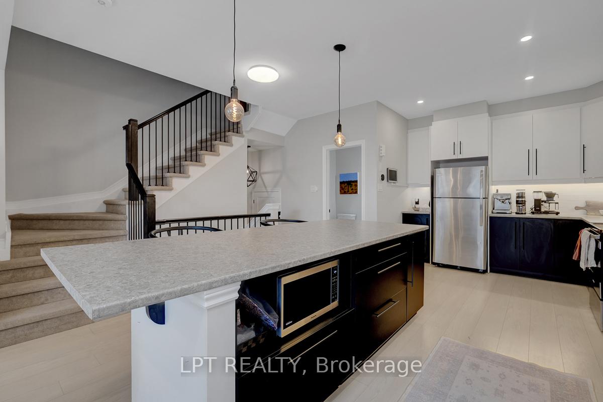 Photo 19 of 815 Kiniw Private, Ottawa, CFB Rockcliffe and Area — HOMEH