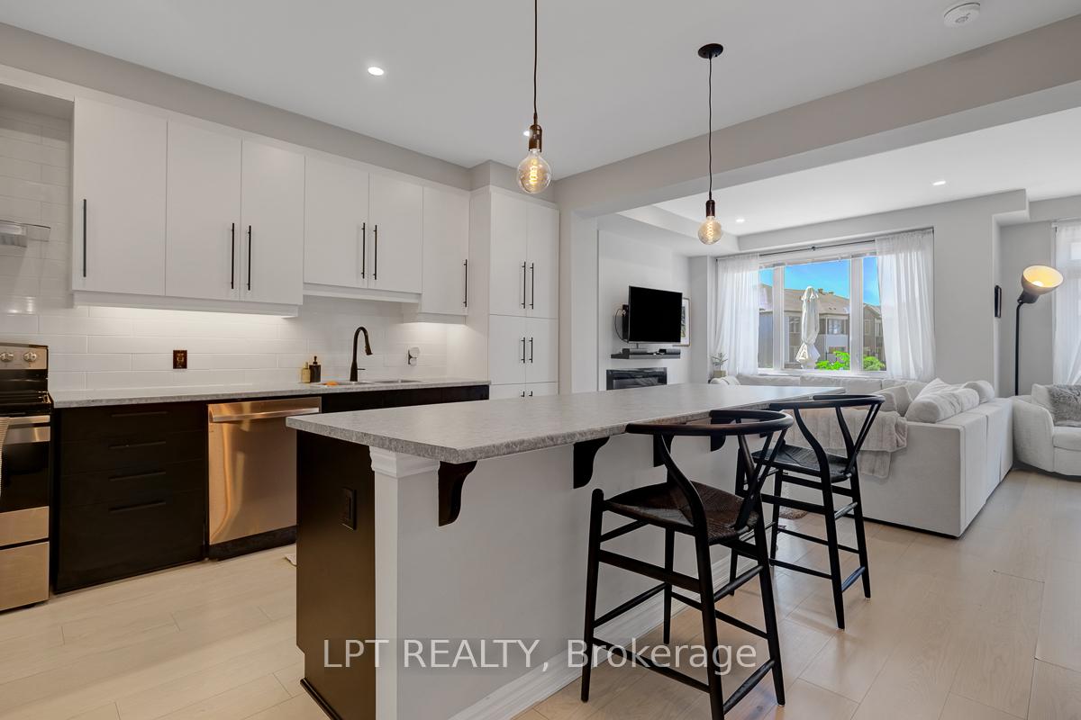 Photo 21 of 815 Kiniw Private, Ottawa, CFB Rockcliffe and Area — HOMEH