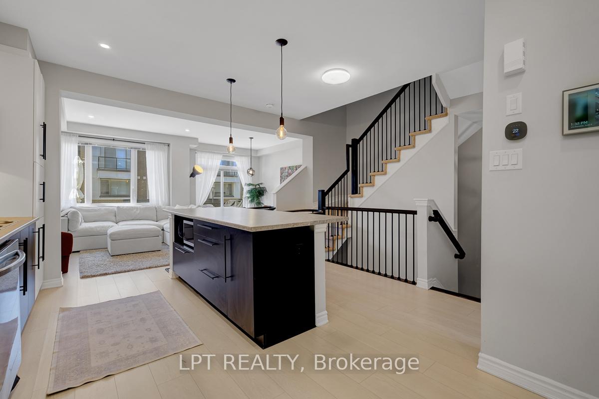 Photo 24 of 815 Kiniw Private, Ottawa, CFB Rockcliffe and Area — HOMEH