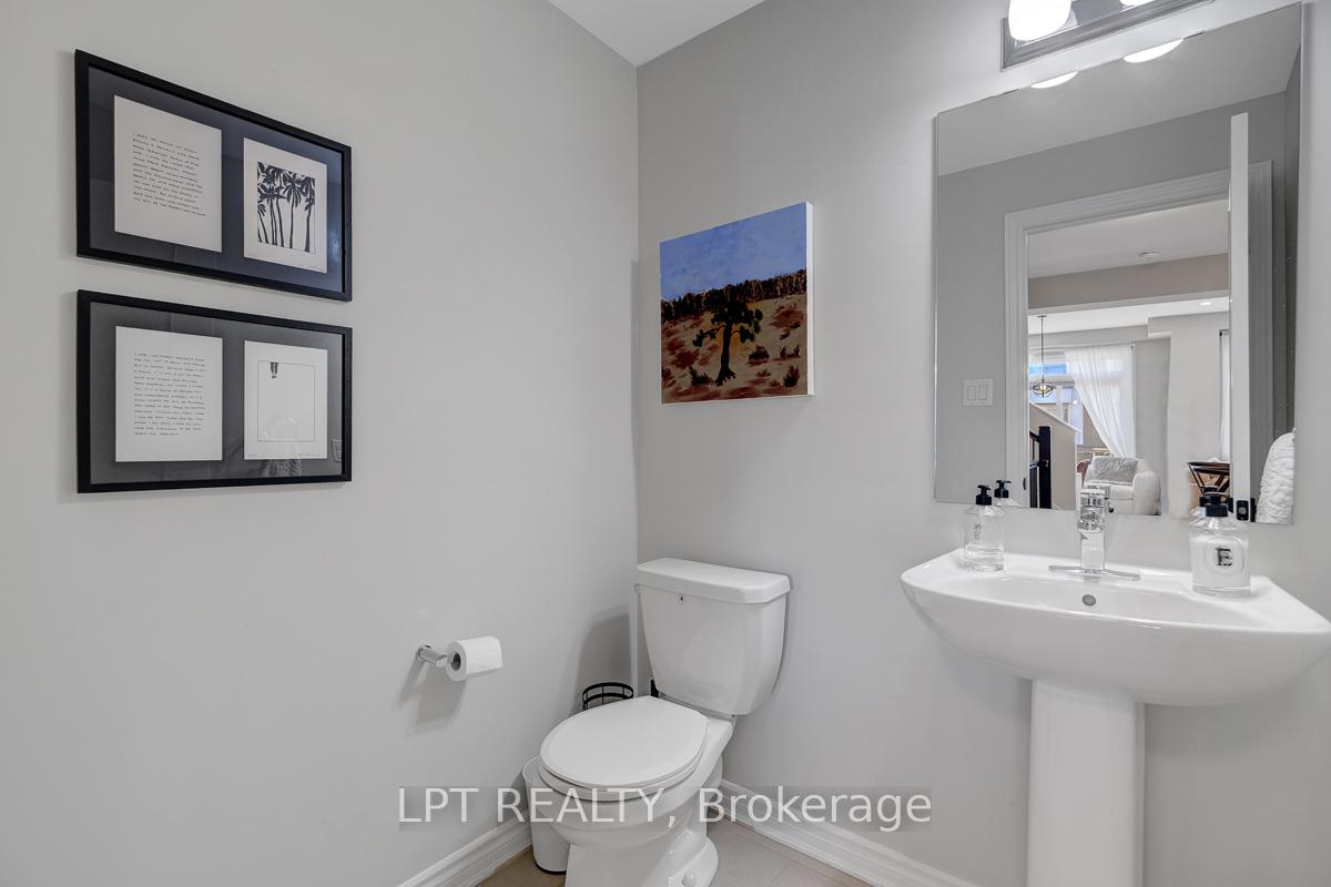 Photo 25 of 815 Kiniw Private, Ottawa, CFB Rockcliffe and Area — HOMEH