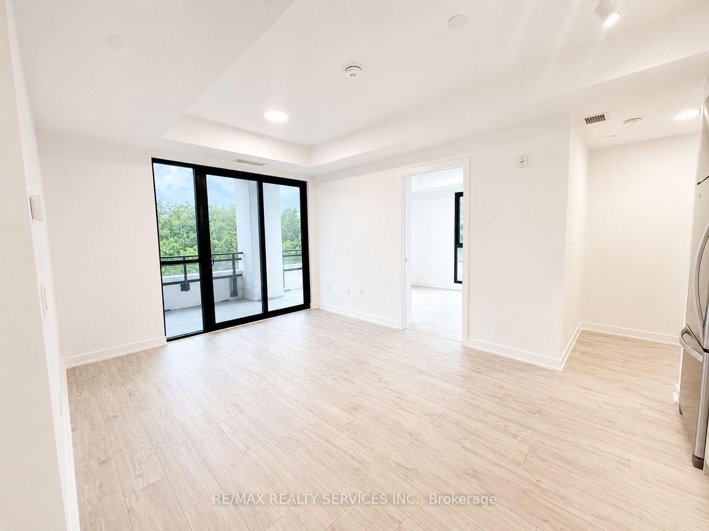 Photo 3 of Unit 301, 740 Whitlock Avenue, Milton, Cobban — HOMEH