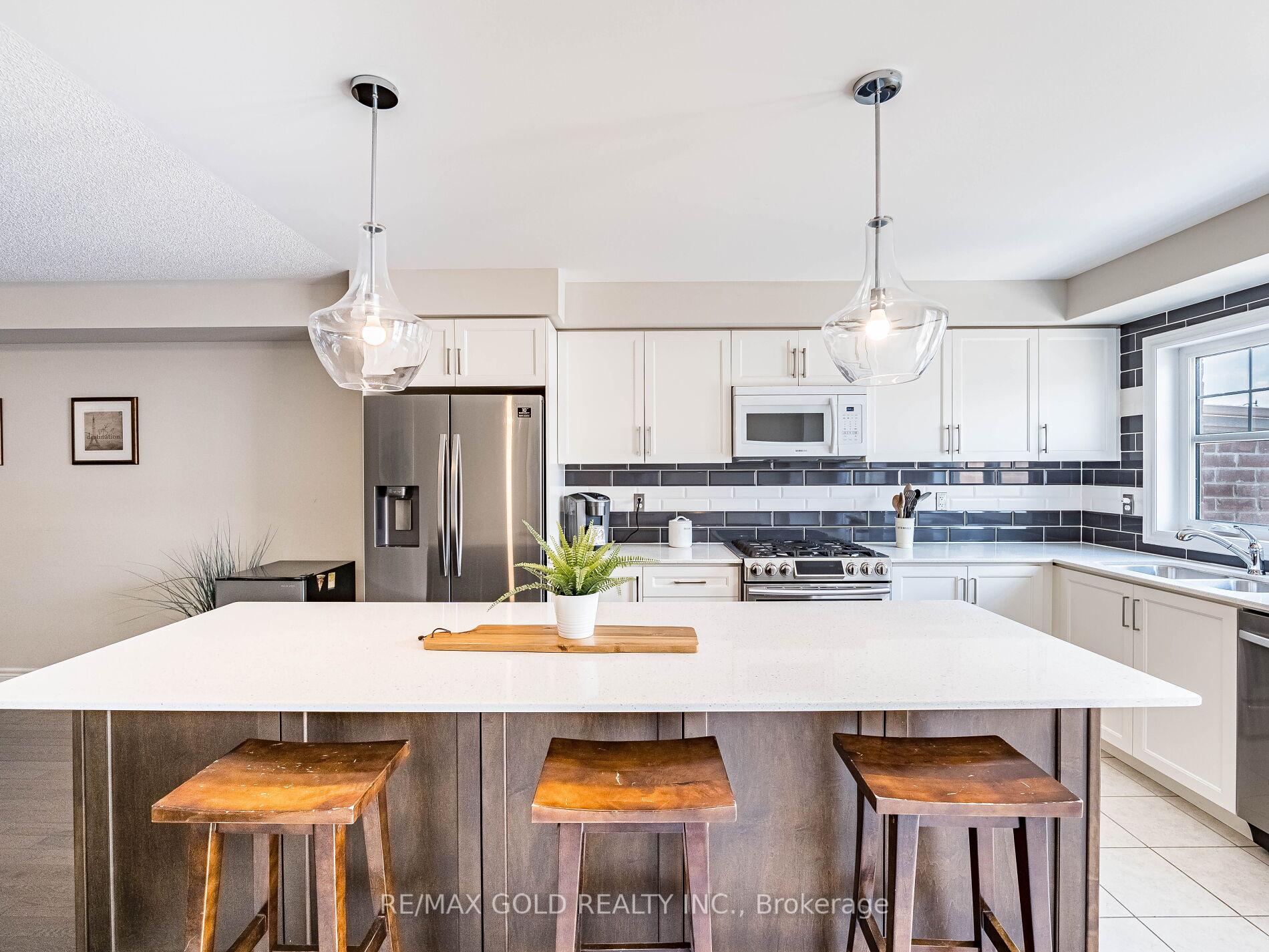 Photo 14 of 19 Sudeley Lane, Brampton, Northwest Brampton — HOMEH