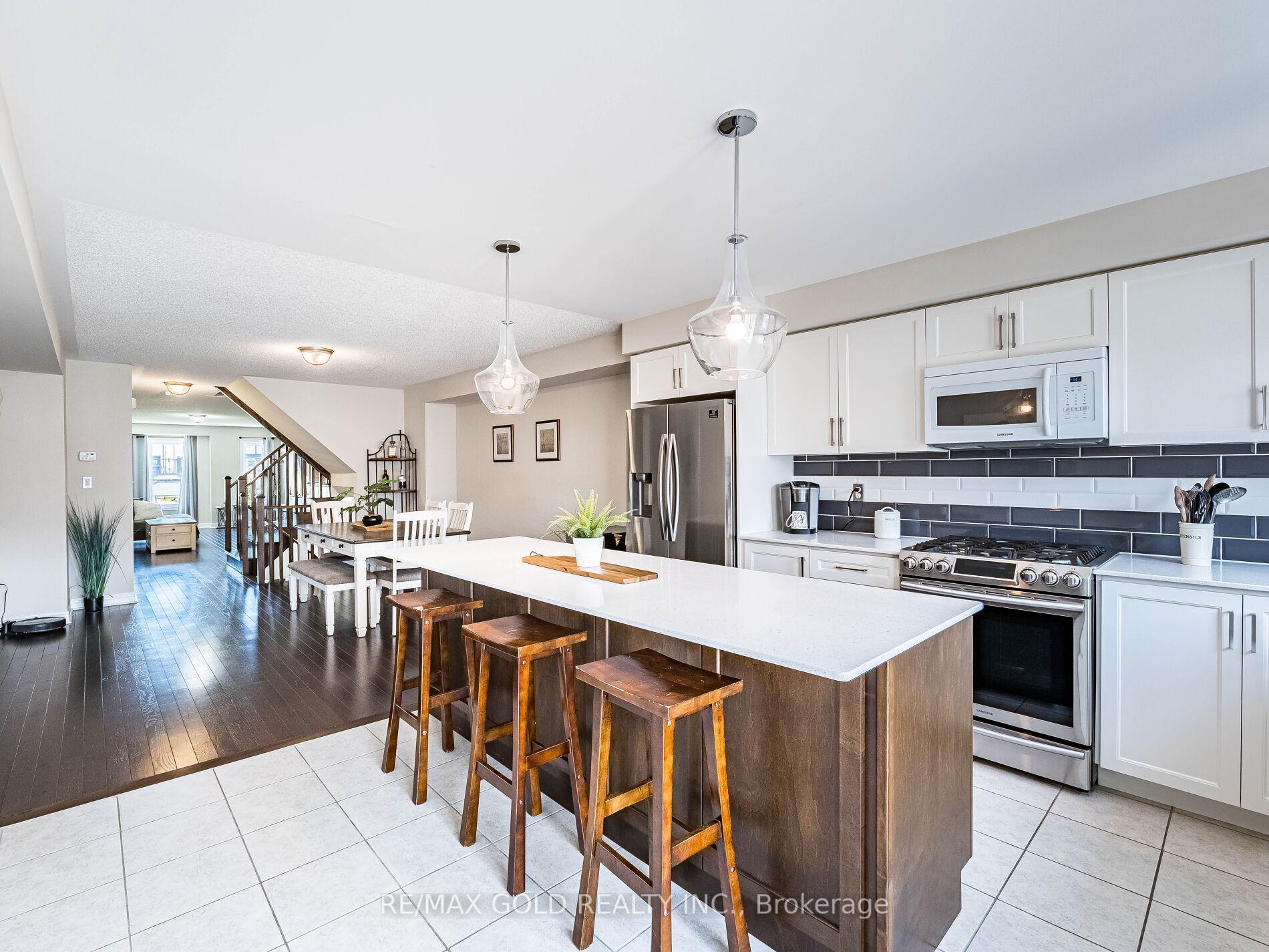 Photo 16 of 19 Sudeley Lane, Brampton, Northwest Brampton — HOMEH