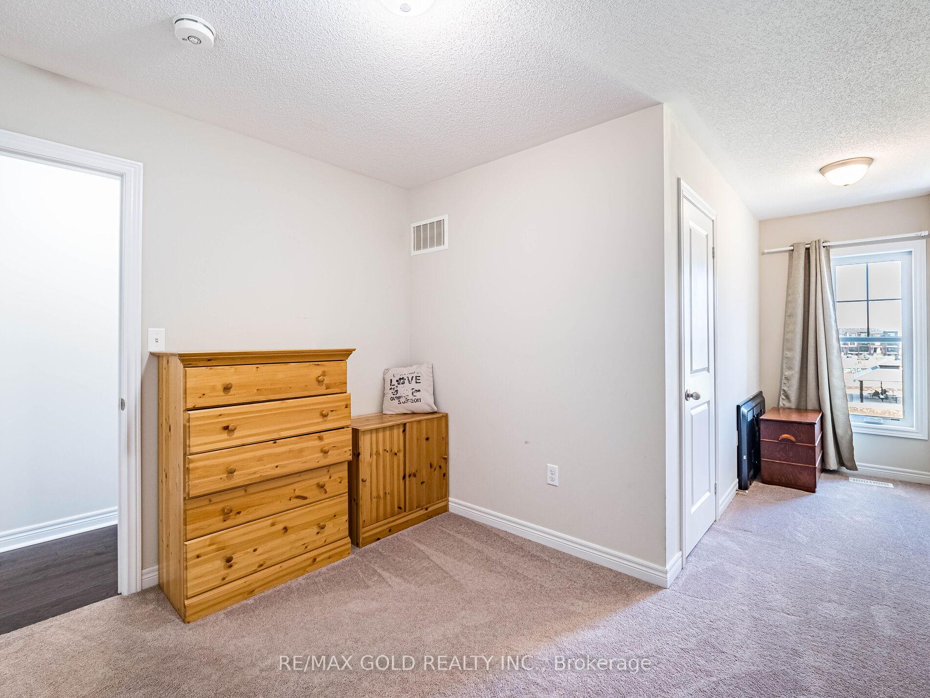 Photo 24 of 19 Sudeley Lane, Brampton, Northwest Brampton — HOMEH