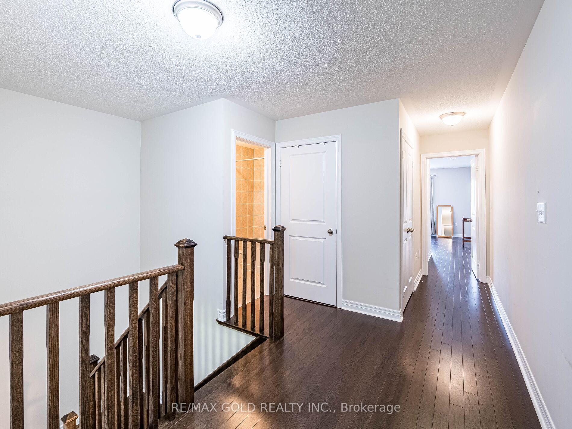 Photo 27 of 19 Sudeley Lane, Brampton, Northwest Brampton — HOMEH