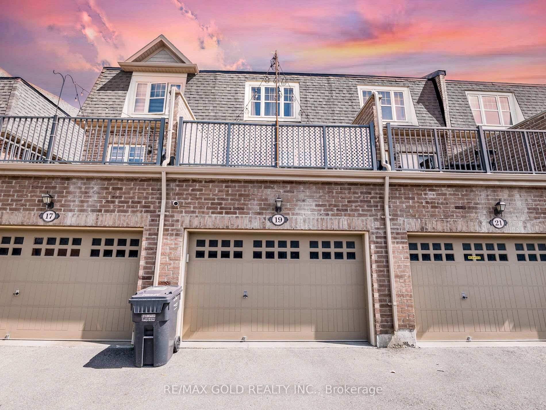 Photo 32 of 19 Sudeley Lane, Brampton, Northwest Brampton — HOMEH