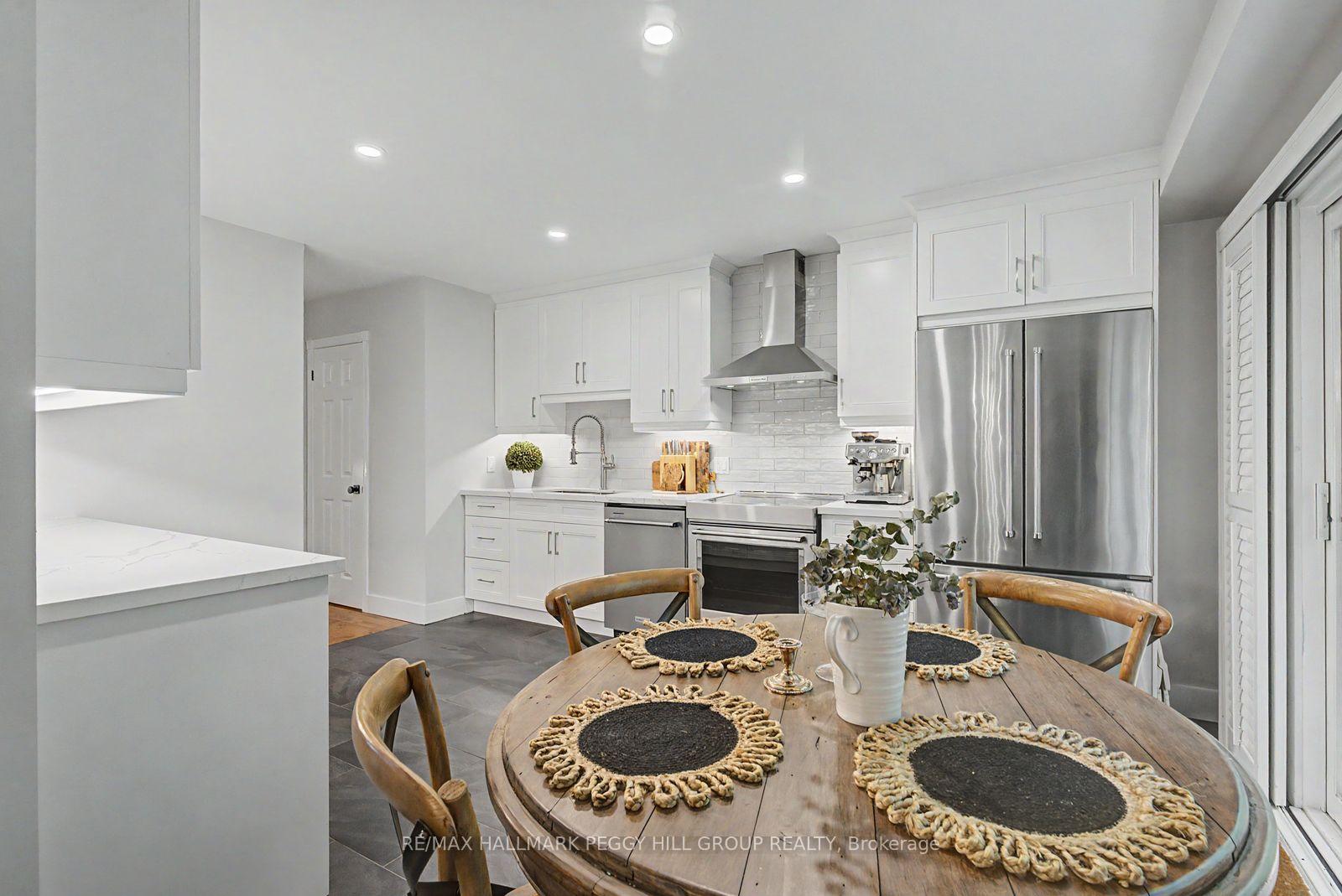Photo 3 of 176B Collier Street, Barrie, Codrington — HOMEH