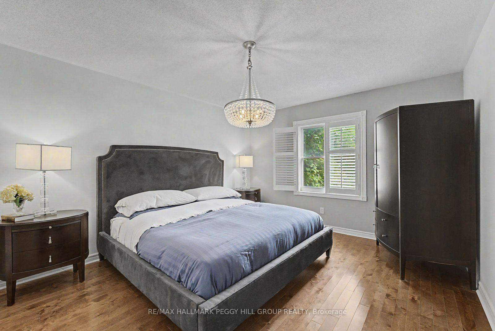 Photo 13 of 176B Collier Street, Barrie, Codrington — HOMEH