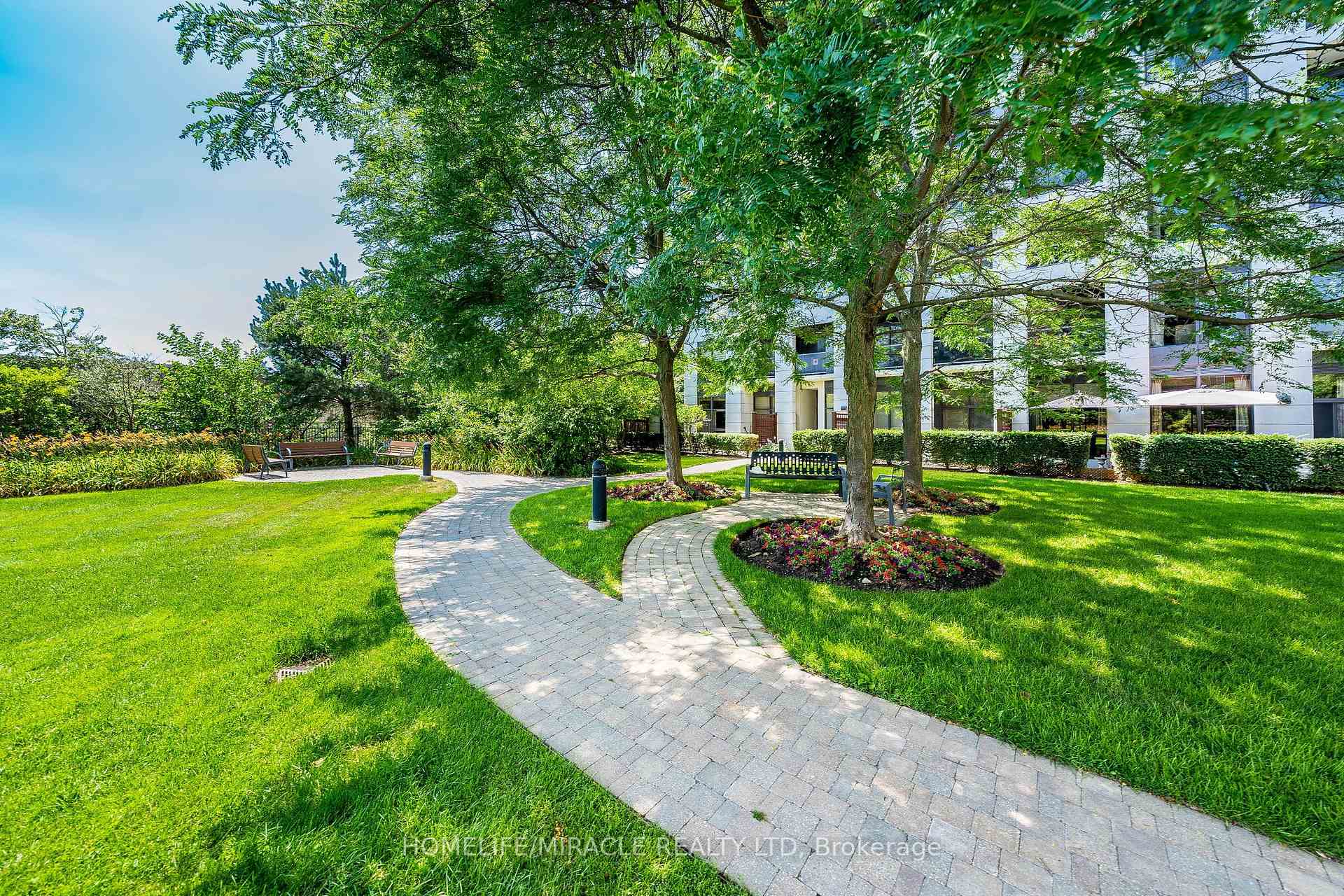 Photo 49 of Unit 121, 18 Harding Boulevard, Richmond Hill, Harding — HOMEH