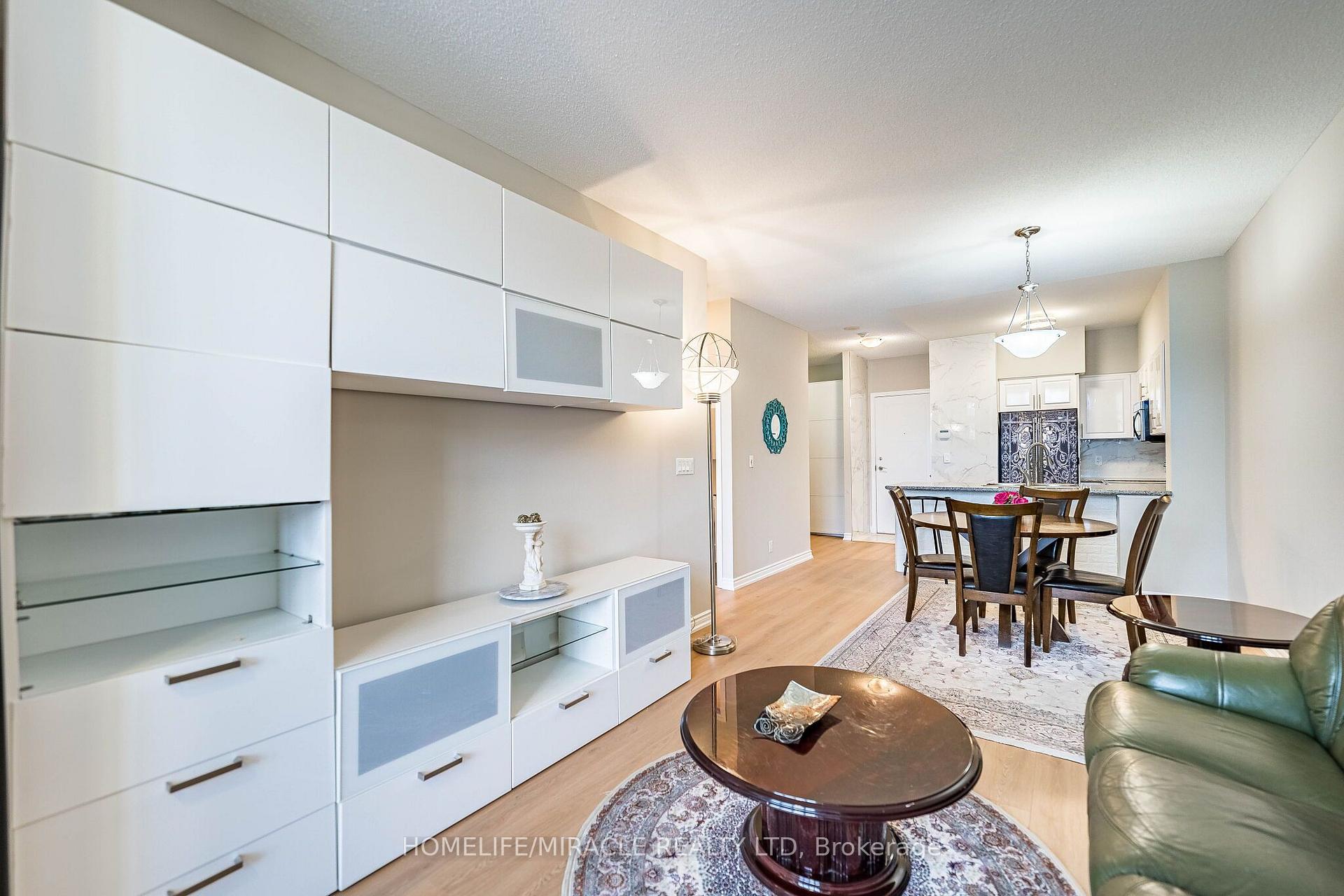 Photo 19 of Unit 121, 18 Harding Boulevard, Richmond Hill, Harding — HOMEH