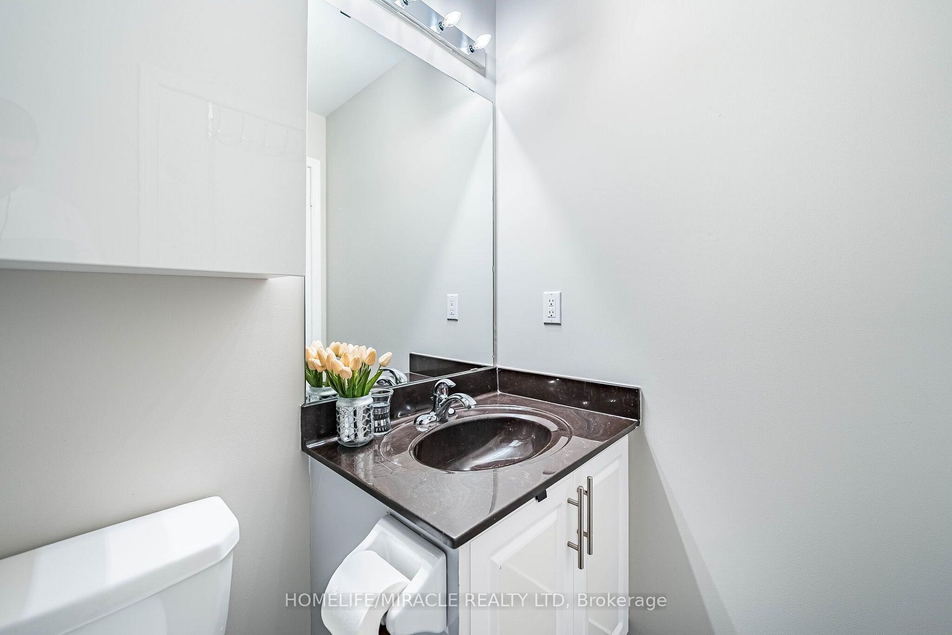 Photo 21 of Unit 121, 18 Harding Boulevard, Richmond Hill, Harding — HOMEH