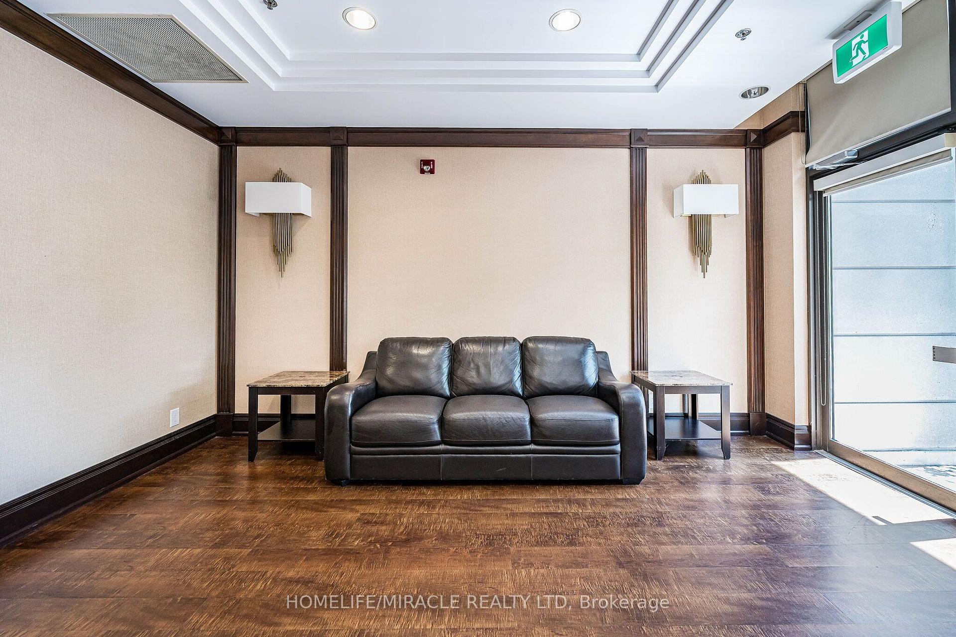 Photo 37 of Unit 121, 18 Harding Boulevard, Richmond Hill, Harding — HOMEH
