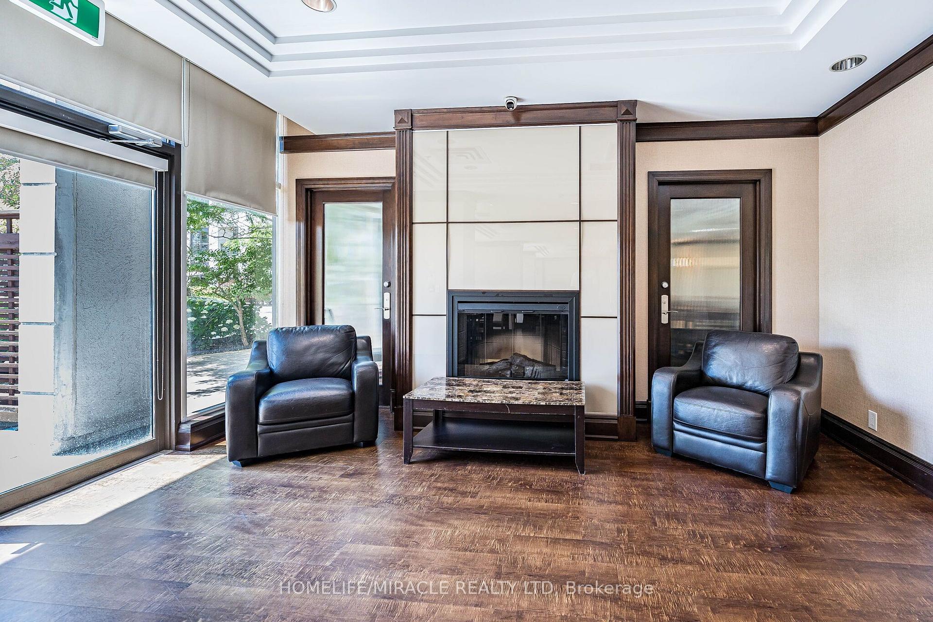 Photo 38 of Unit 121, 18 Harding Boulevard, Richmond Hill, Harding — HOMEH