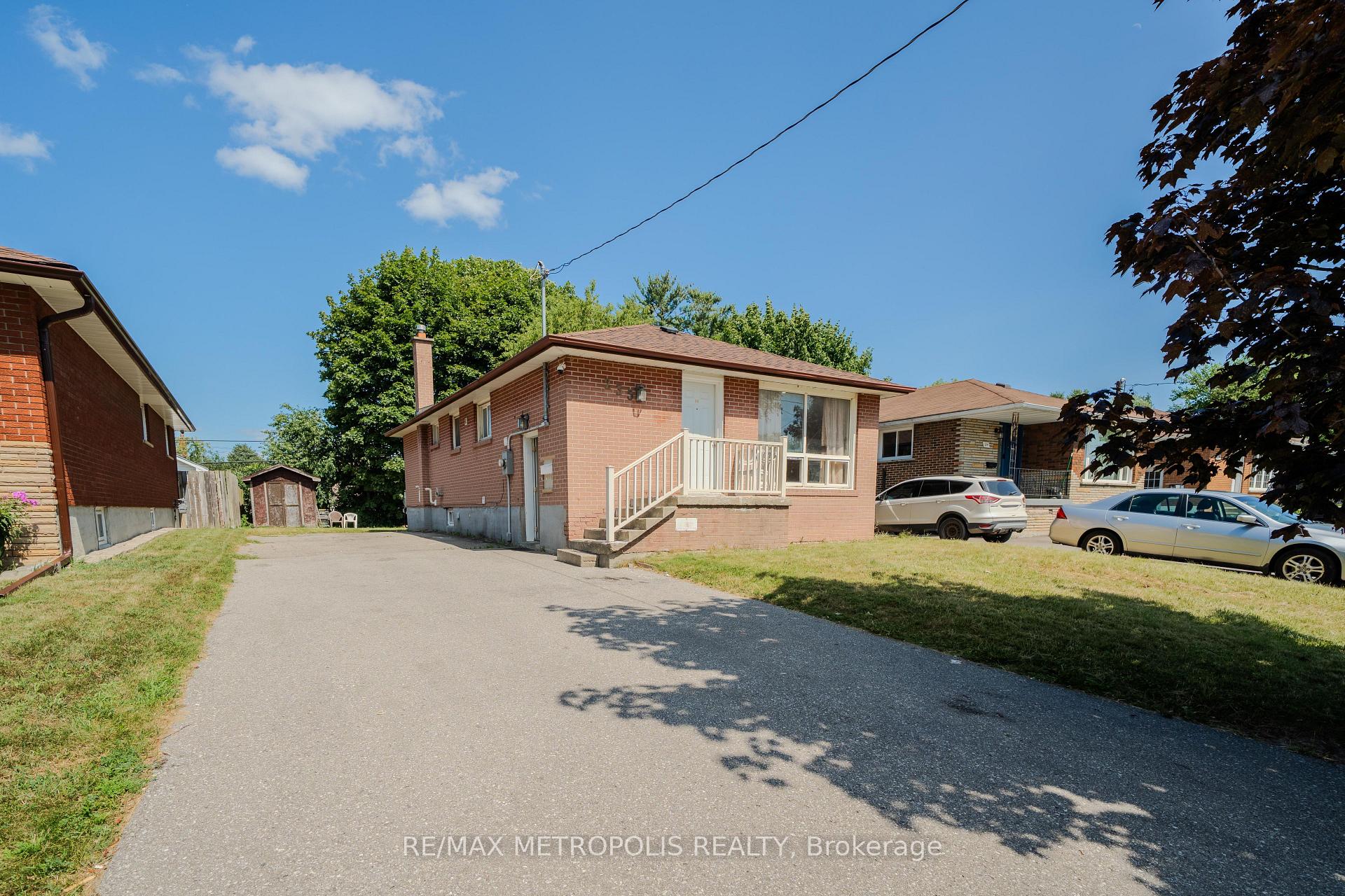 Photo 2 of 235 Waverly Street S, Oshawa, Vanier — HOMEH