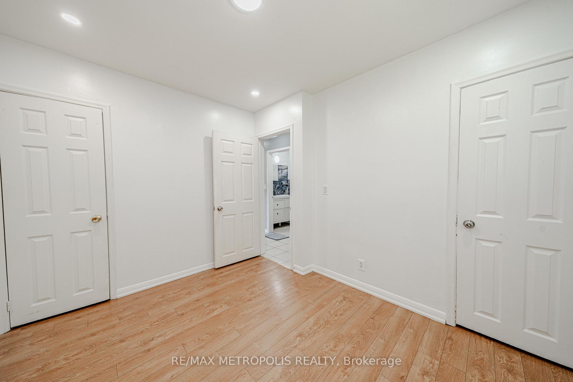 Photo 22 of 235 Waverly Street S, Oshawa, Vanier — HOMEH