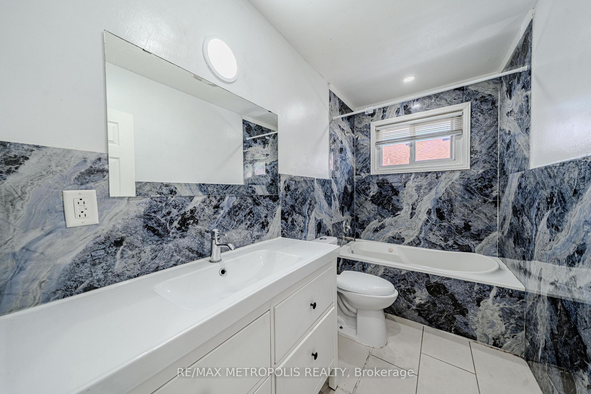 Photo 27 of 235 Waverly Street S, Oshawa, Vanier — HOMEH