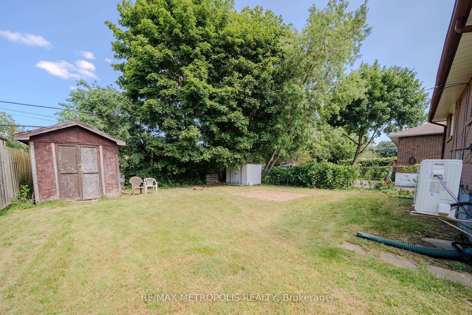 Photo 37 of 235 Waverly Street S, Oshawa, Vanier — HOMEH