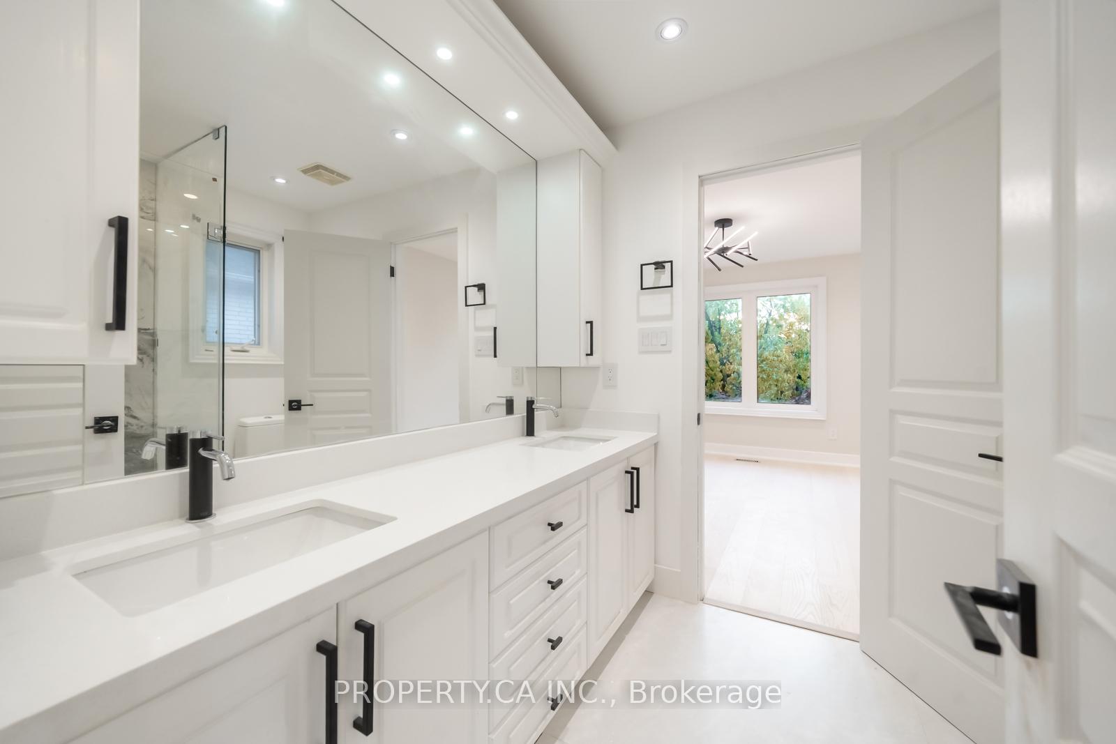 Photo 16 of 63 Concord Road, Vaughan, Beverley Glen — HOMEH