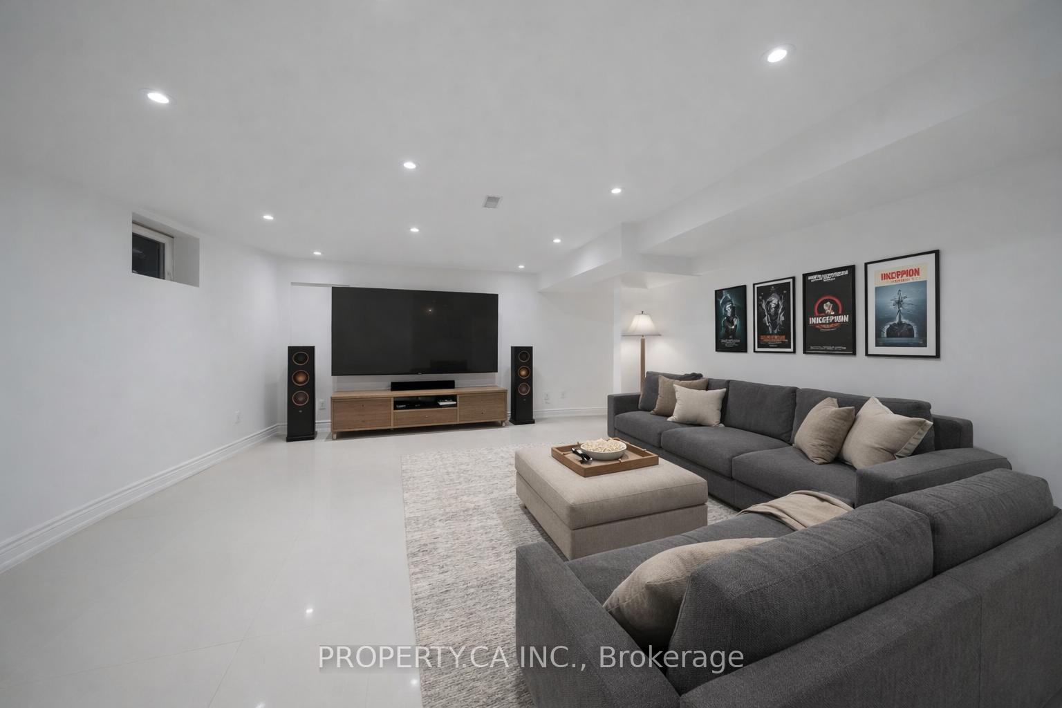 Photo 20 of 63 Concord Road, Vaughan, Beverley Glen — HOMEH