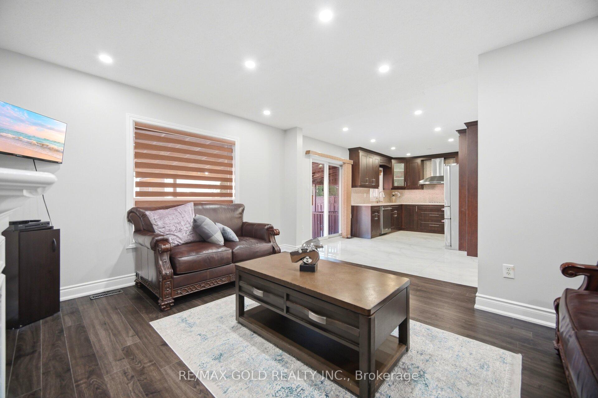 Photo 14 of 24 Whitehouse Crescent, Brampton, Bram East — HOMEH