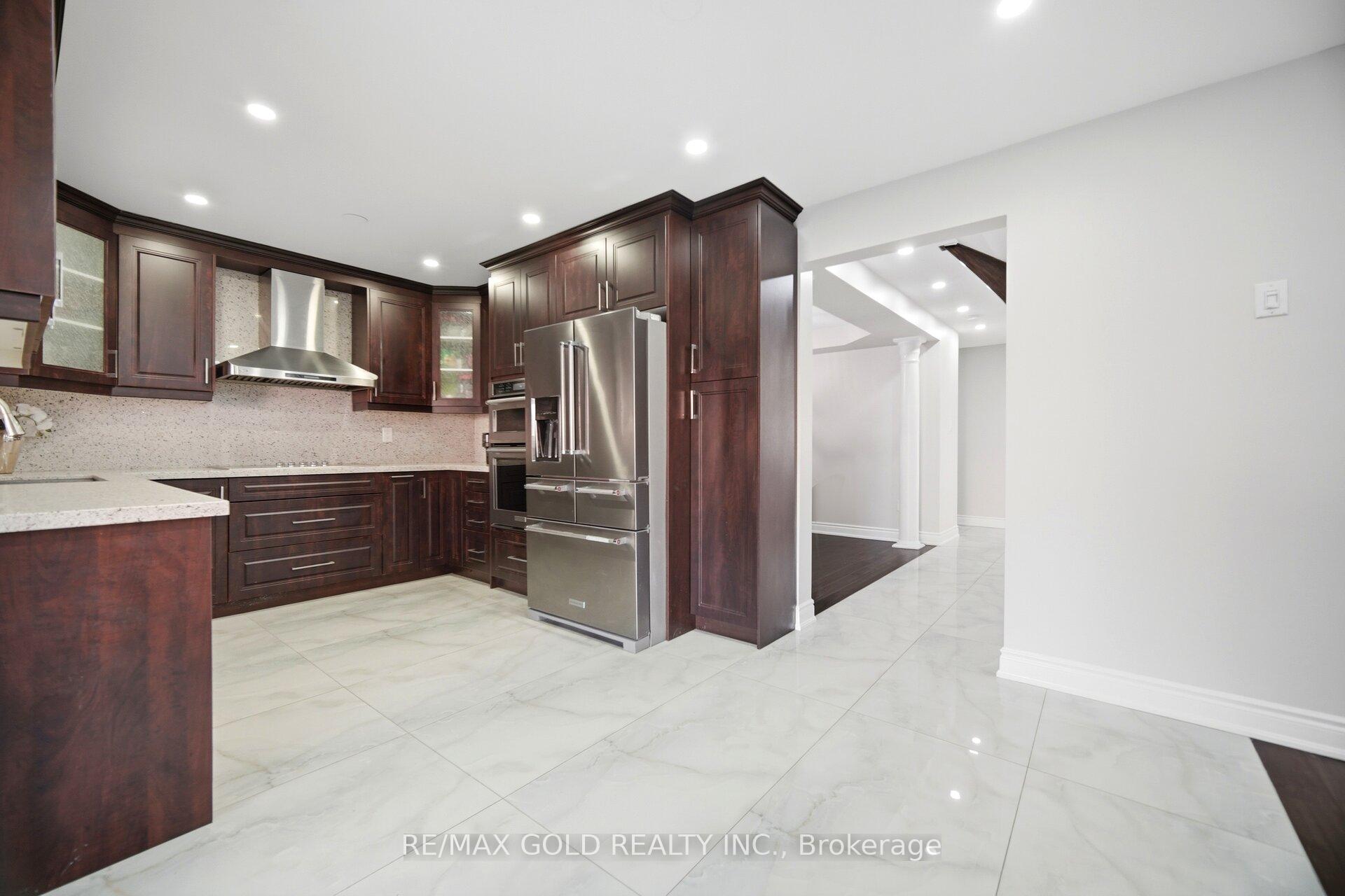 Photo 19 of 24 Whitehouse Crescent, Brampton, Bram East — HOMEH