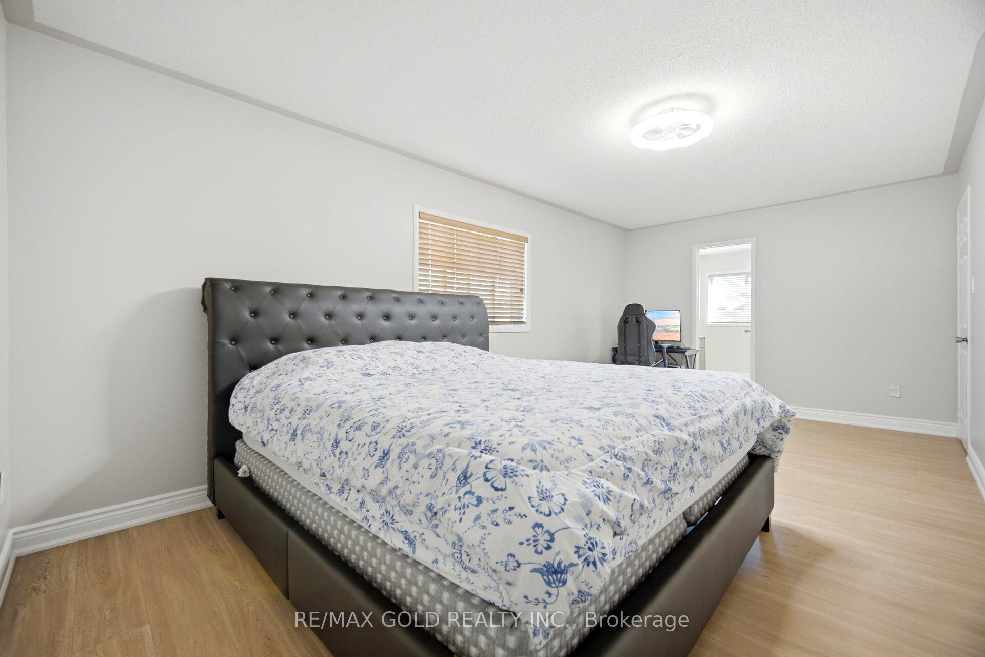 Photo 23 of 24 Whitehouse Crescent, Brampton, Bram East — HOMEH