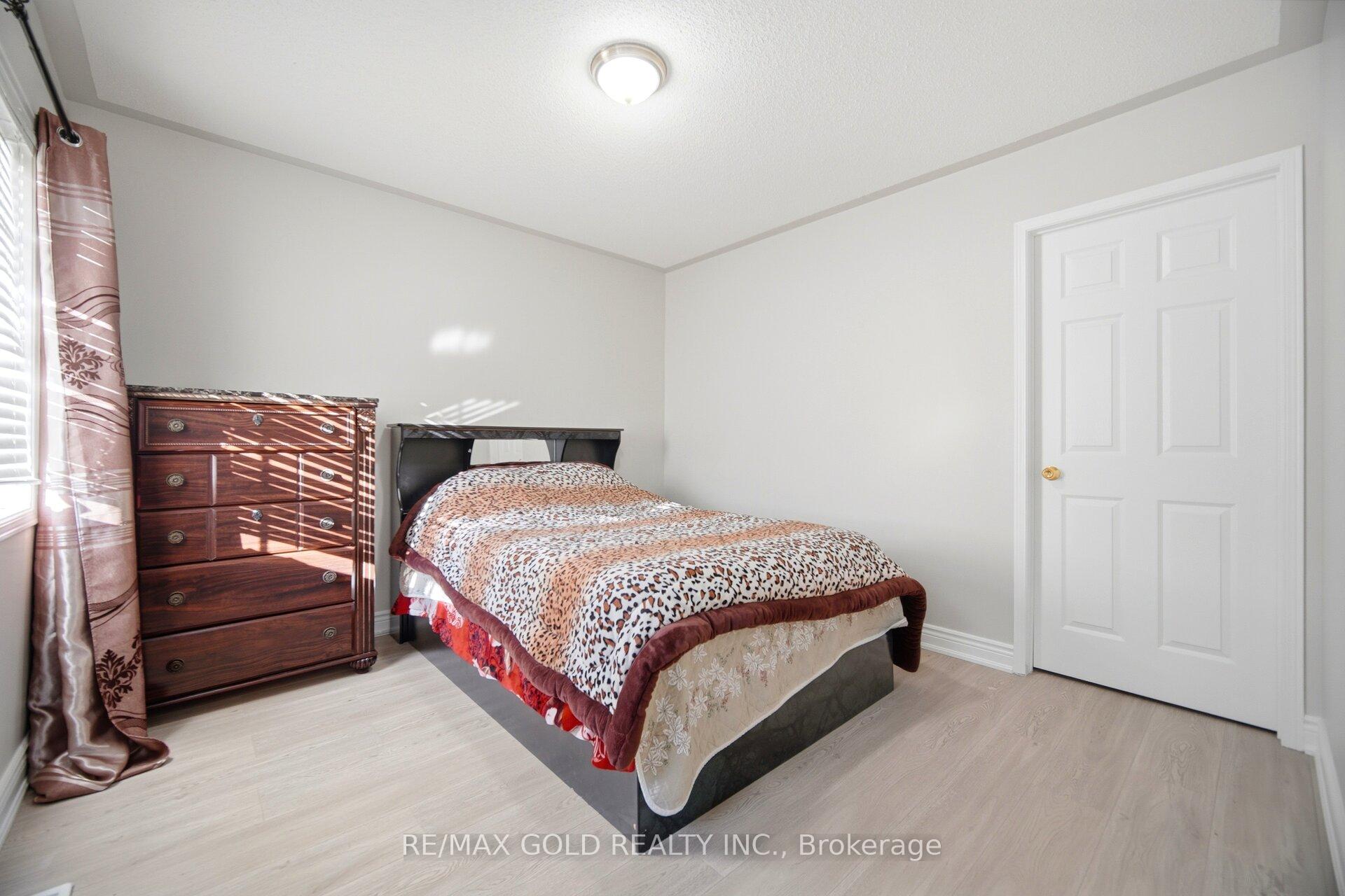 Photo 28 of 24 Whitehouse Crescent, Brampton, Bram East — HOMEH